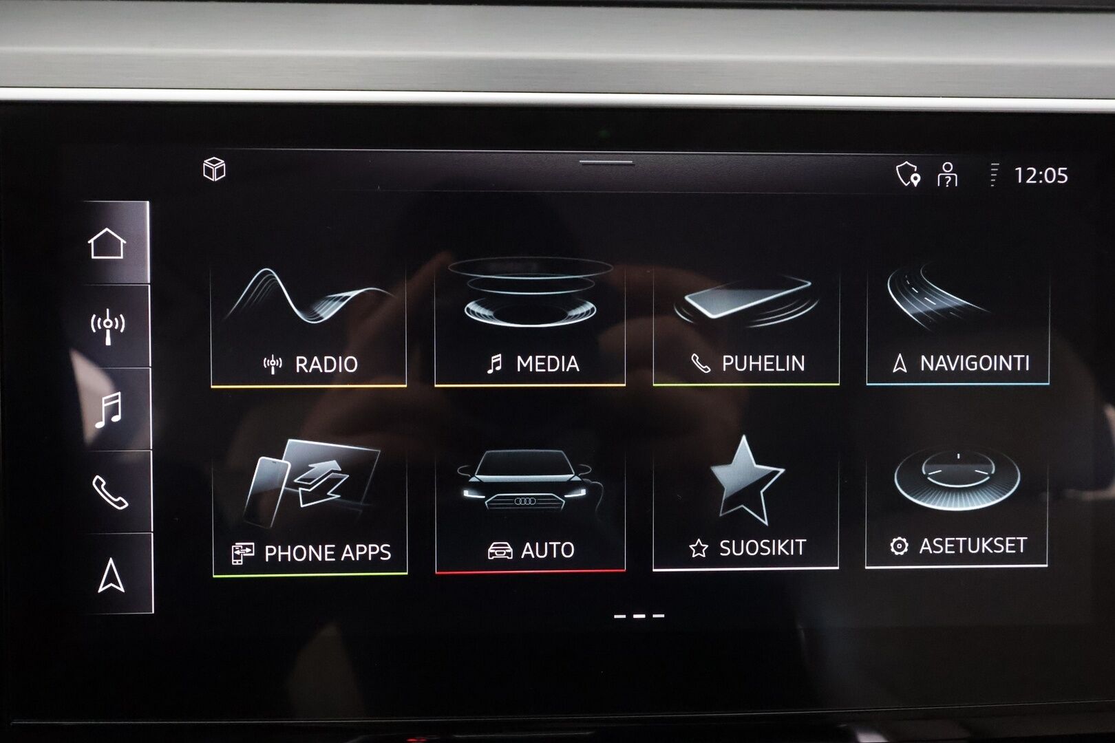 Audi e-tron 2023 Sportback 55 quattro Progress Plus - Matrix | Ilm. muistinahat | Koukku | P.kamera | Ilma-alusta | Navi |Keyless | Audi sound system | Merkkihuollot | Kahdet OEM vanteet | 2xlaturit