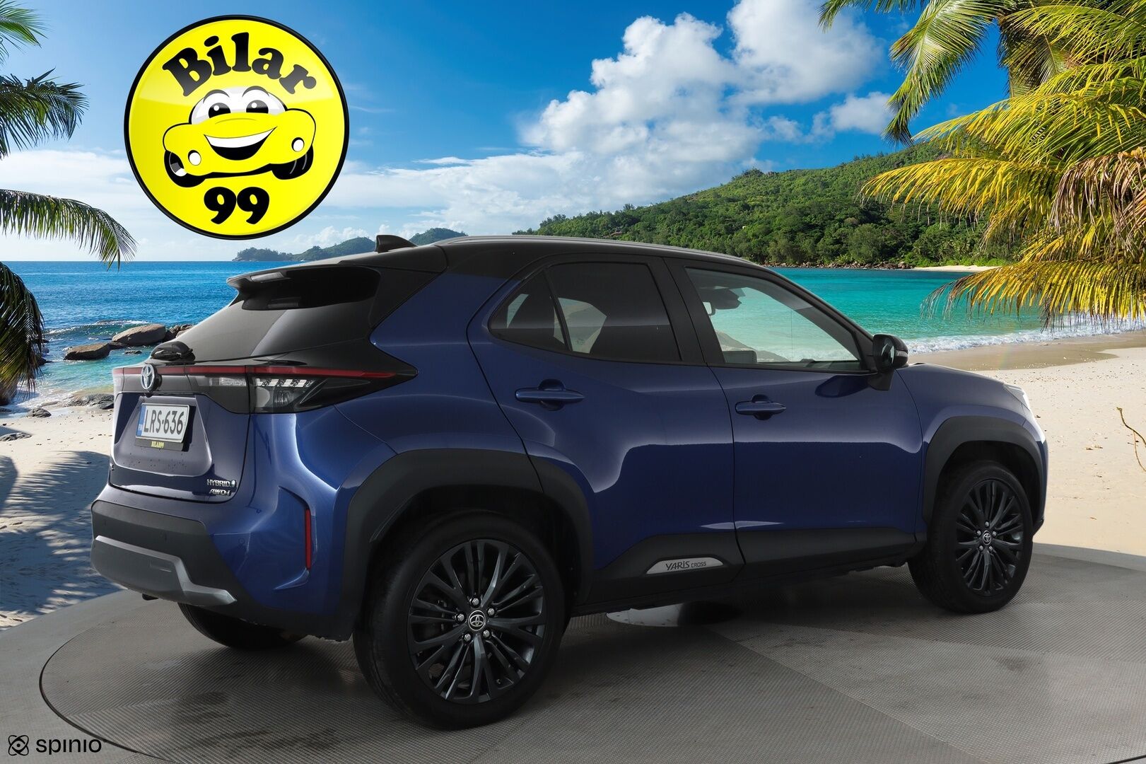 Toyota Yaris Cross 2023 1,5 Hybrid AWD-i Premium **ACC / Lasikatto / JBL / P.kamera / HUD / Lohkolämmitin / KeylessGo / Navi / Puolinahat** - 3,99 % KORKOTARJOUS TÄHÄN AUTOON 31.8. ASTI! - Suomi-auto / kahdet renkaat aluvanteilla / Merkkihuollettu 