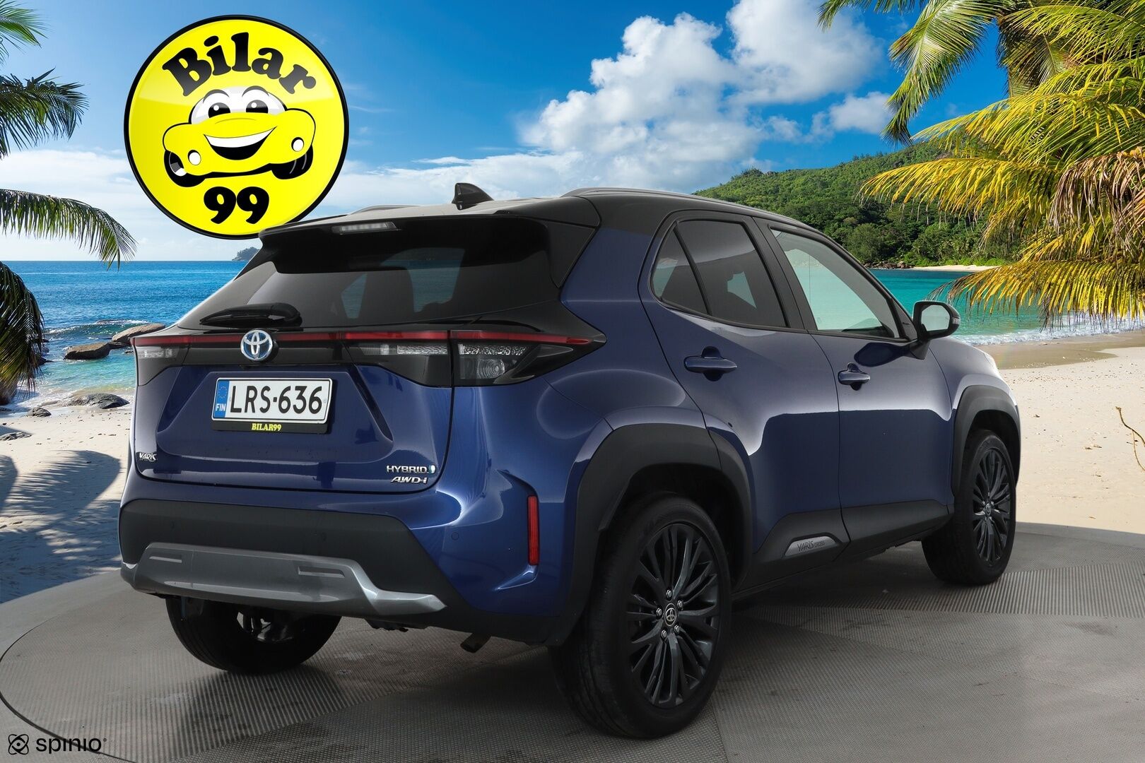 Toyota Yaris Cross 2023 1,5 Hybrid AWD-i Premium **ACC / Lasikatto / JBL / P.kamera / HUD / Lohkolämmitin / KeylessGo / Navi / Puolinahat** - 3,99 % KORKOTARJOUS TÄHÄN AUTOON 31.8. ASTI! - Suomi-auto / kahdet renkaat aluvanteilla / Merkkihuollettu 