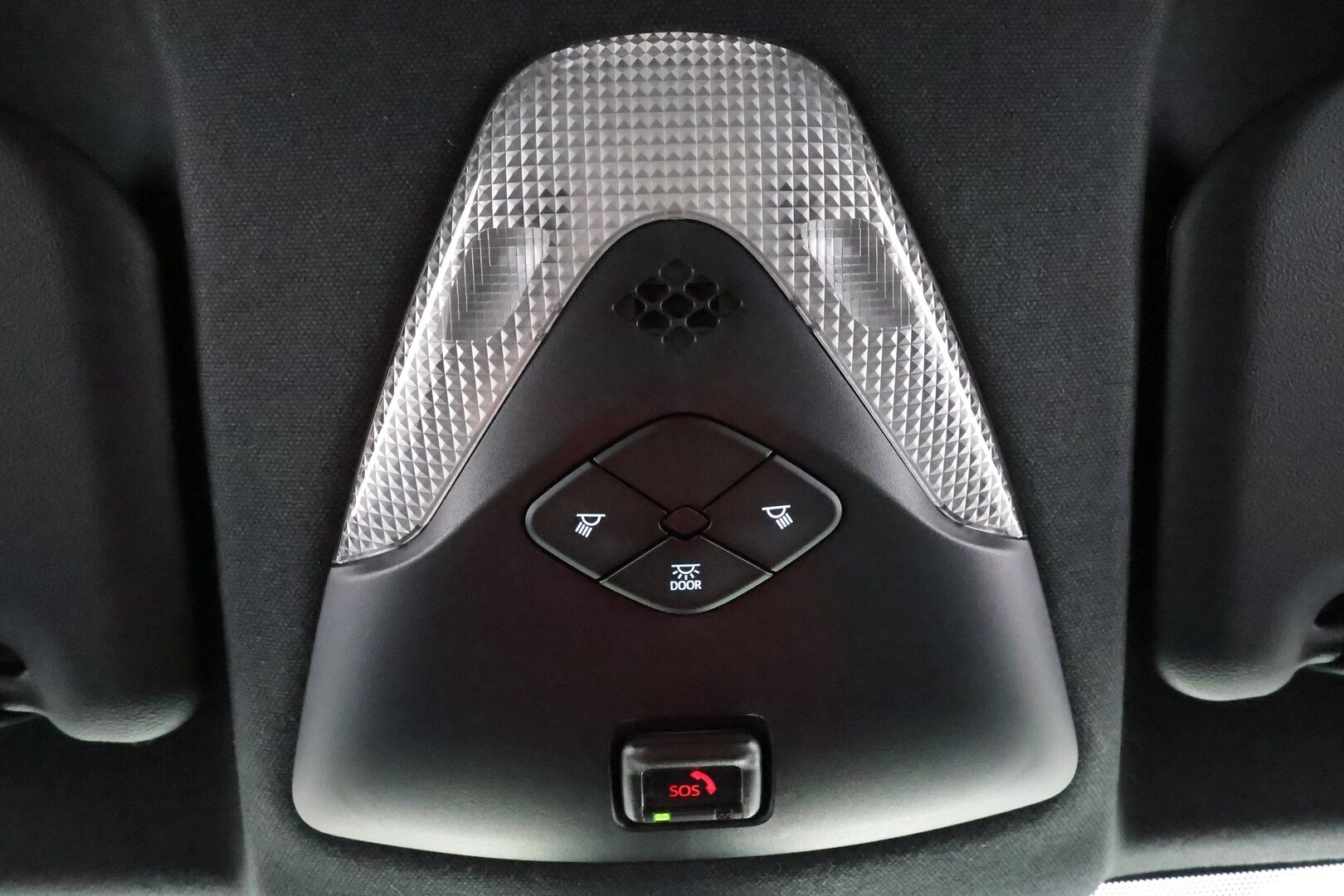 Toyota C-HR 2023 1,8 Hybrid Intense Edition * ACC / P.kamera / LED / Navi / Koukku / KeylessGo / Puolinahat * - Kahdet renkaat aluvanteilla / Merkkihuollettu - HULLUT BLACKWEEK JATKOT - KORKOTARJOUS 2,49%