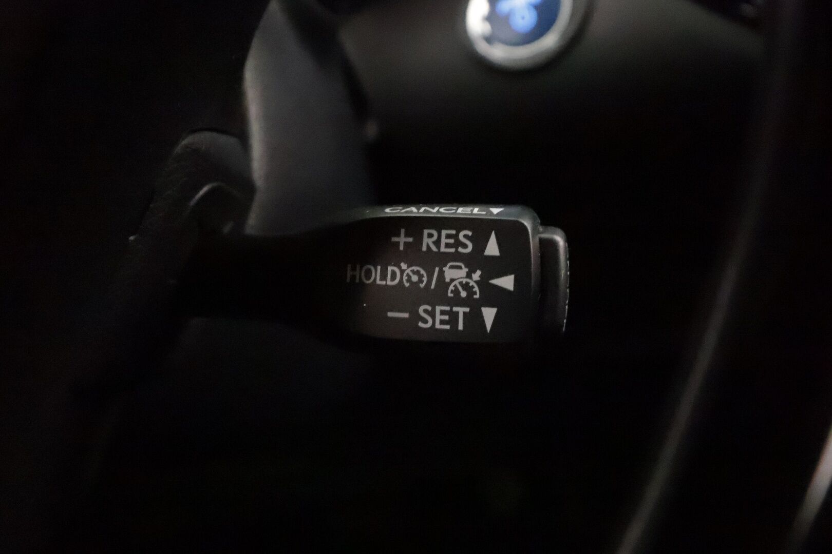 Toyota C-HR 2022 2,0 Hybrid Intense Edition * Koukku / ACC / LED / P.kamera / Kaistavahti / Navi / Keyless * - Suomi-auto / Kahdet renkaat / Merkkihuollot