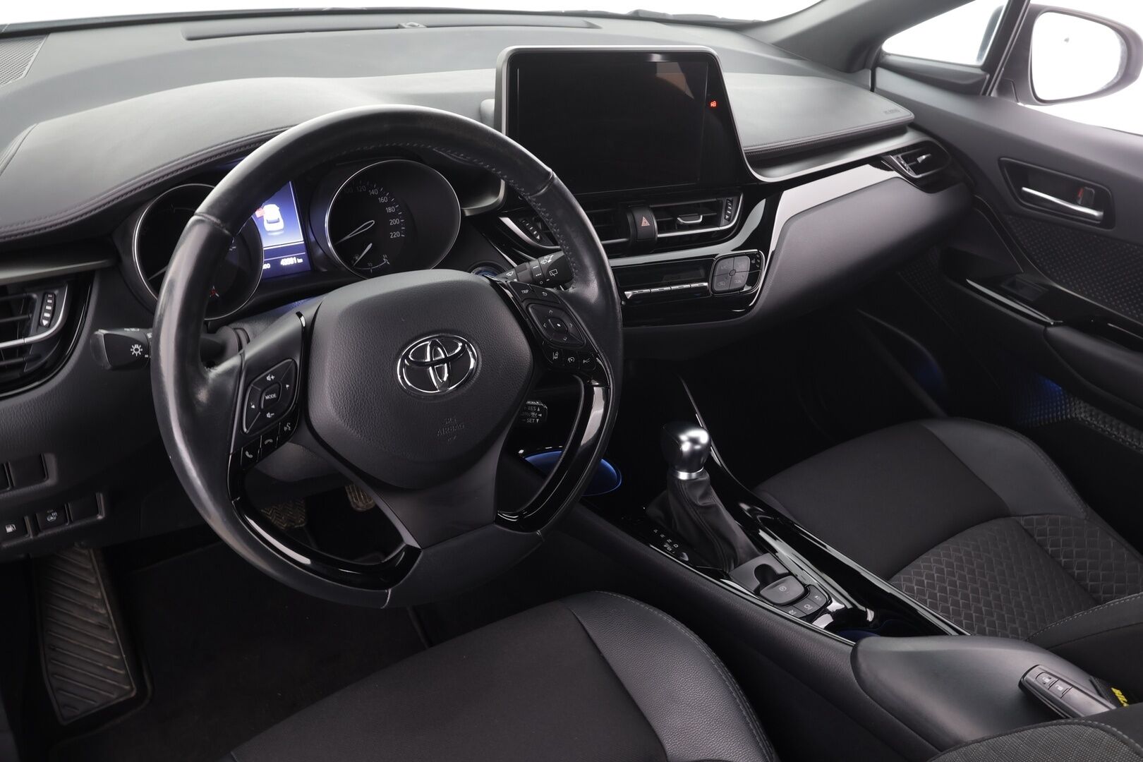 Toyota C-HR 2022 2,0 Hybrid Intense Edition * Koukku / ACC / LED / P.kamera / Kaistavahti / Navi / Keyless * - Suomi-auto / Kahdet renkaat / Merkkihuollot