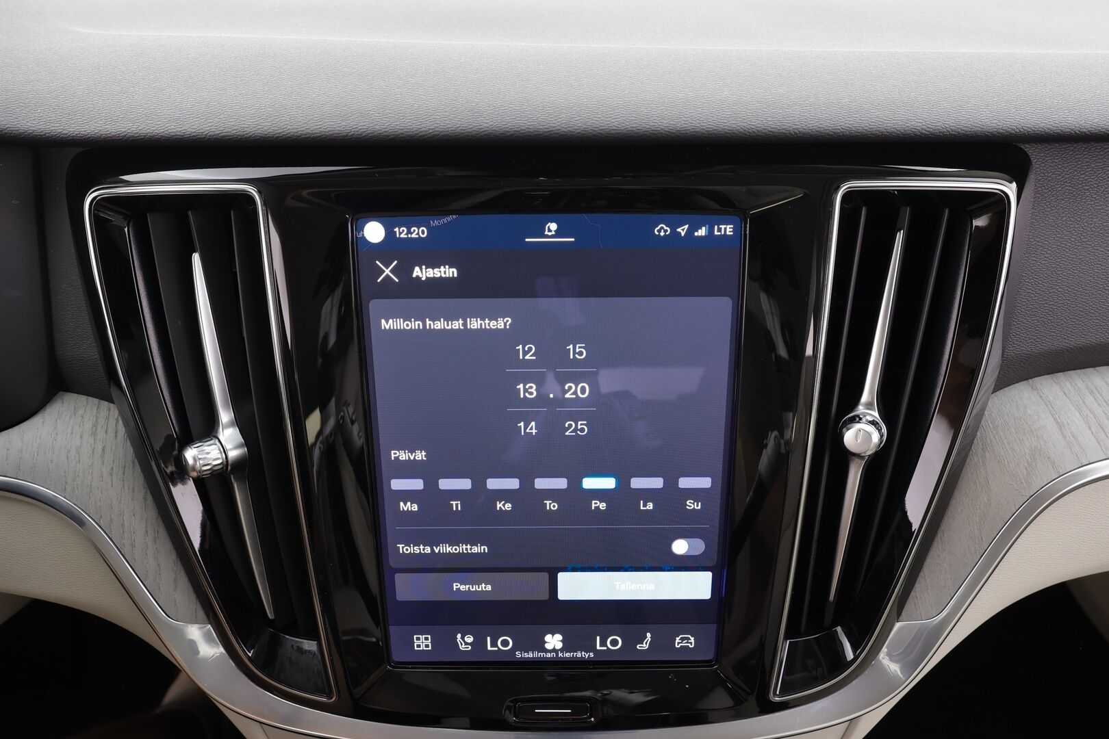 Volvo V60 2023 T6 AWD Long Range Plus Bright aut - | ACC | Koukku | H/K | Full-LED | Muistipenkit | P.Kamera | Keyless | Sporttinahat | Apple&Android | 1.Om suomi-auto | Vaalea nahkasisusta | Kahdet Renkaat |