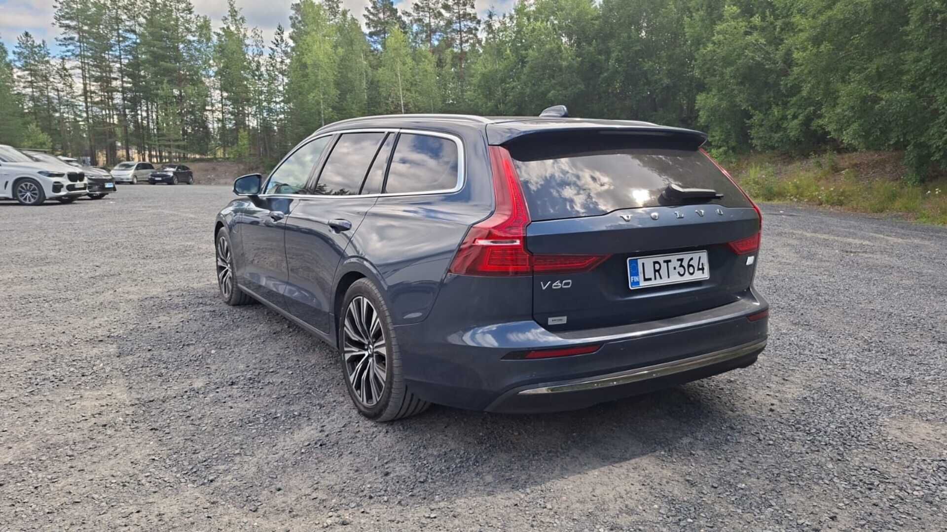 Volvo V60 2023 T6 AWD Long Range Plus Bright aut - | ACC | Koukku | H/K | Full-LED | Muistipenkit | P.Kamera | Keyless | sporttinahat | Apple&Android | 1.Om suomi-auto | Kahdet Renkaat |
