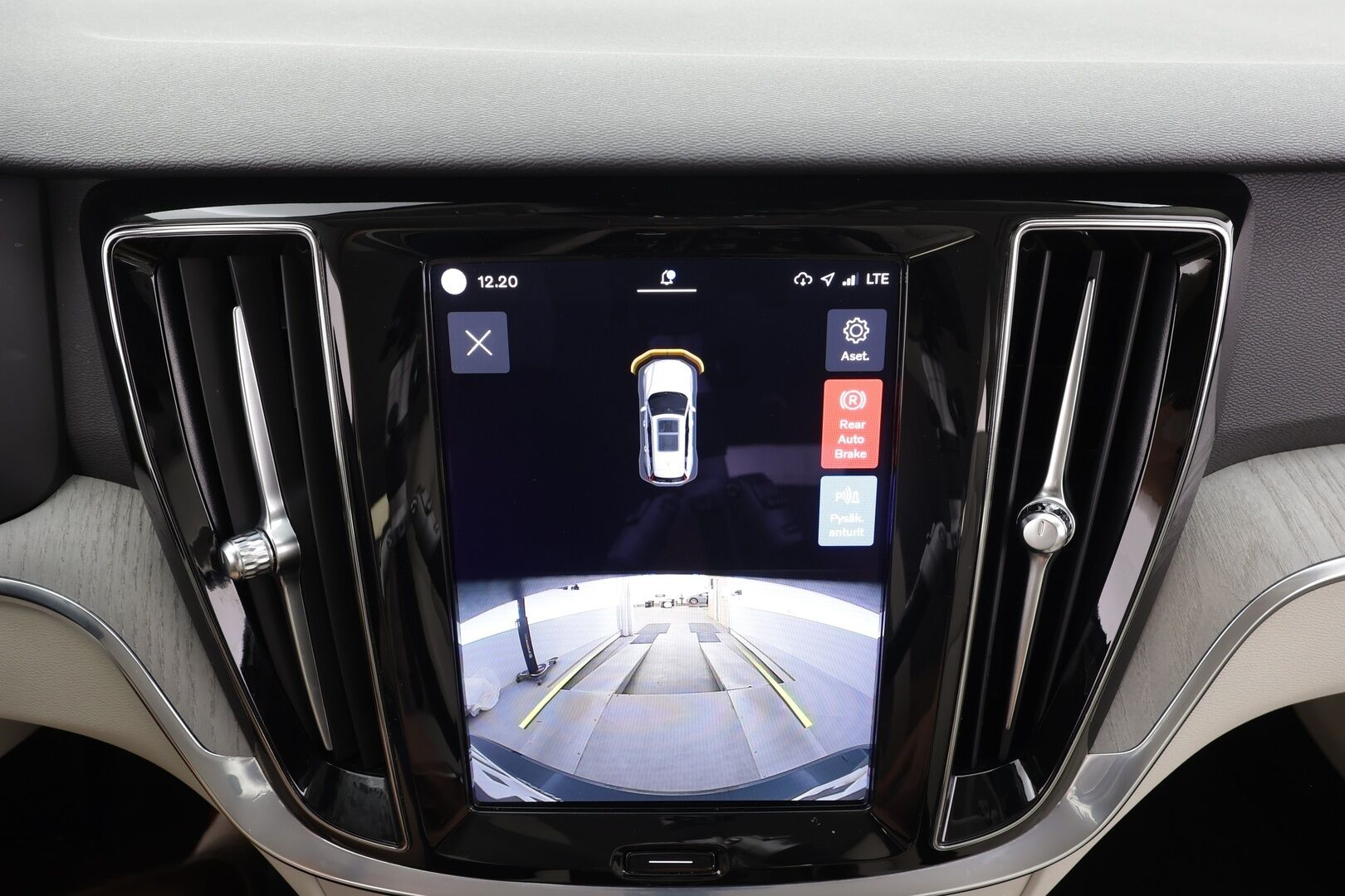 Volvo V60 2023 T6 AWD Long Range Plus Bright aut - | ACC | Koukku | H/K | Full-LED | Muistipenkit | P.Kamera | Keyless | Sporttinahat | Apple&Android | 1.Om suomi-auto | Vaalea nahkasisusta | Kahdet Renkaat |