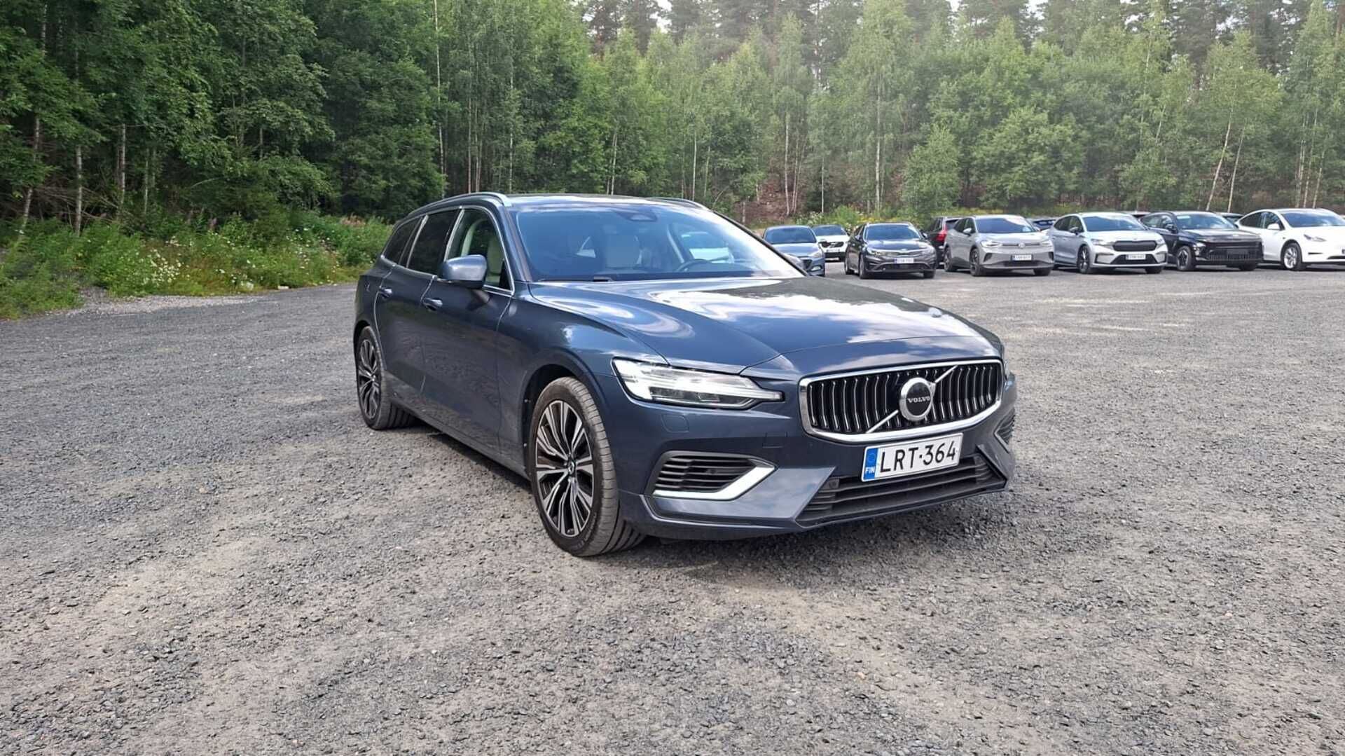 Volvo V60 2023 T6 AWD Long Range Plus Bright aut - | ACC | Koukku | H/K | Full-LED | Muistipenkit | P.Kamera | Keyless | sporttinahat | Apple&Android | 1.Om suomi-auto | Kahdet Renkaat |