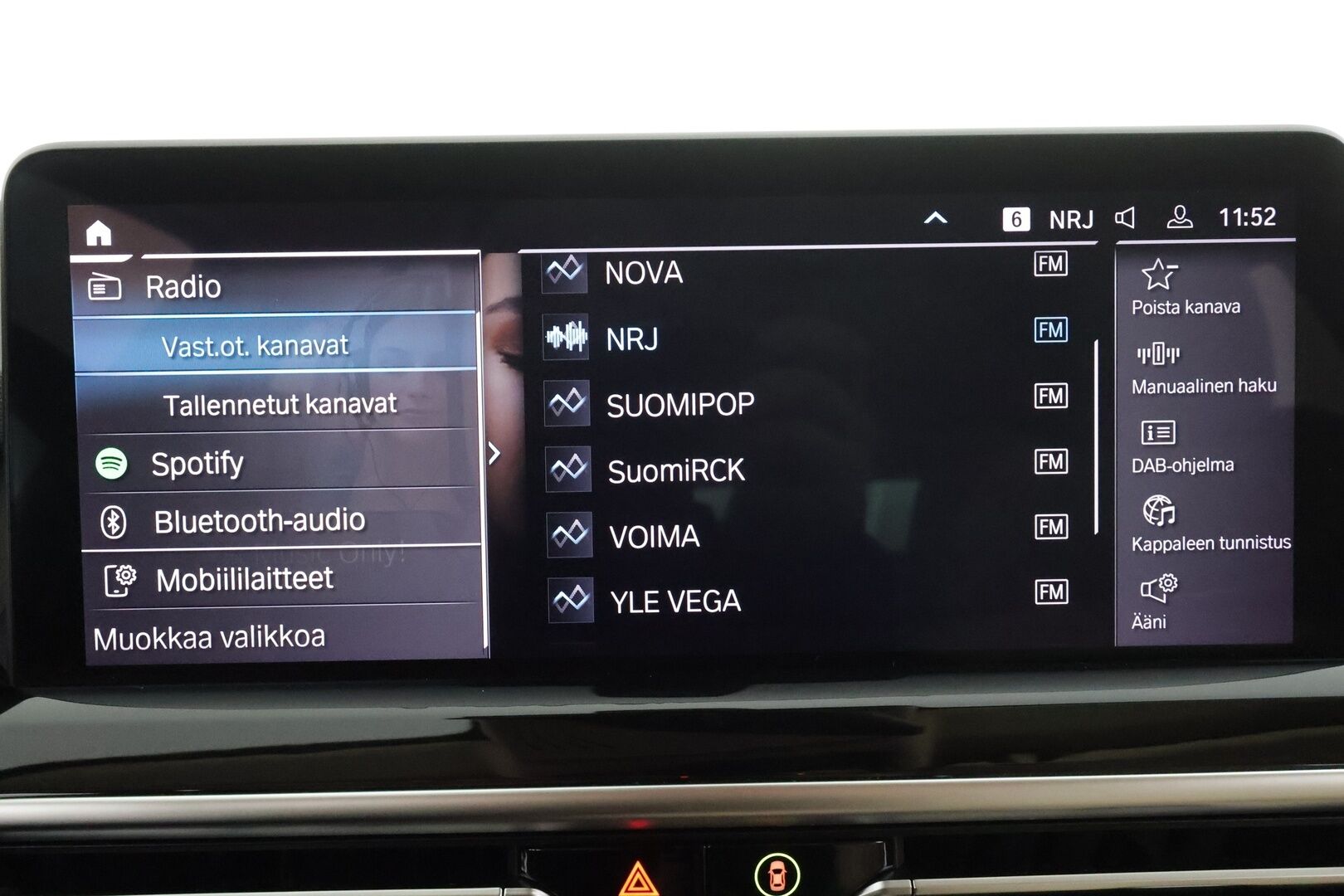 BMW X3 2023 G01 xDrive 30e A Charged Edition * ACC / Hifi / P.kamera / LED / Navi / Sporttinahat / Sähköluukku * - 1.Om Suomi-auto / Kahdet renkaat aluvanteilla