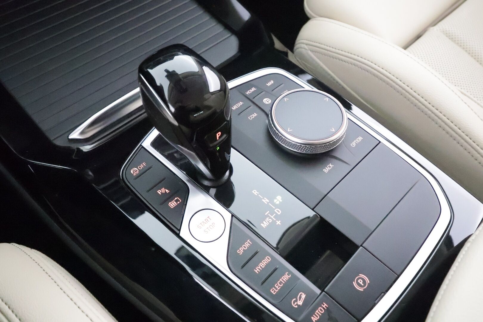 BMW X3 2023 G01 xDrive 30e A Charged Edition * ACC / Hifi / P.kamera / LED / Navi / Sporttinahat / Sähköluukku * - 1.Om Suomi-auto / Kahdet renkaat aluvanteilla