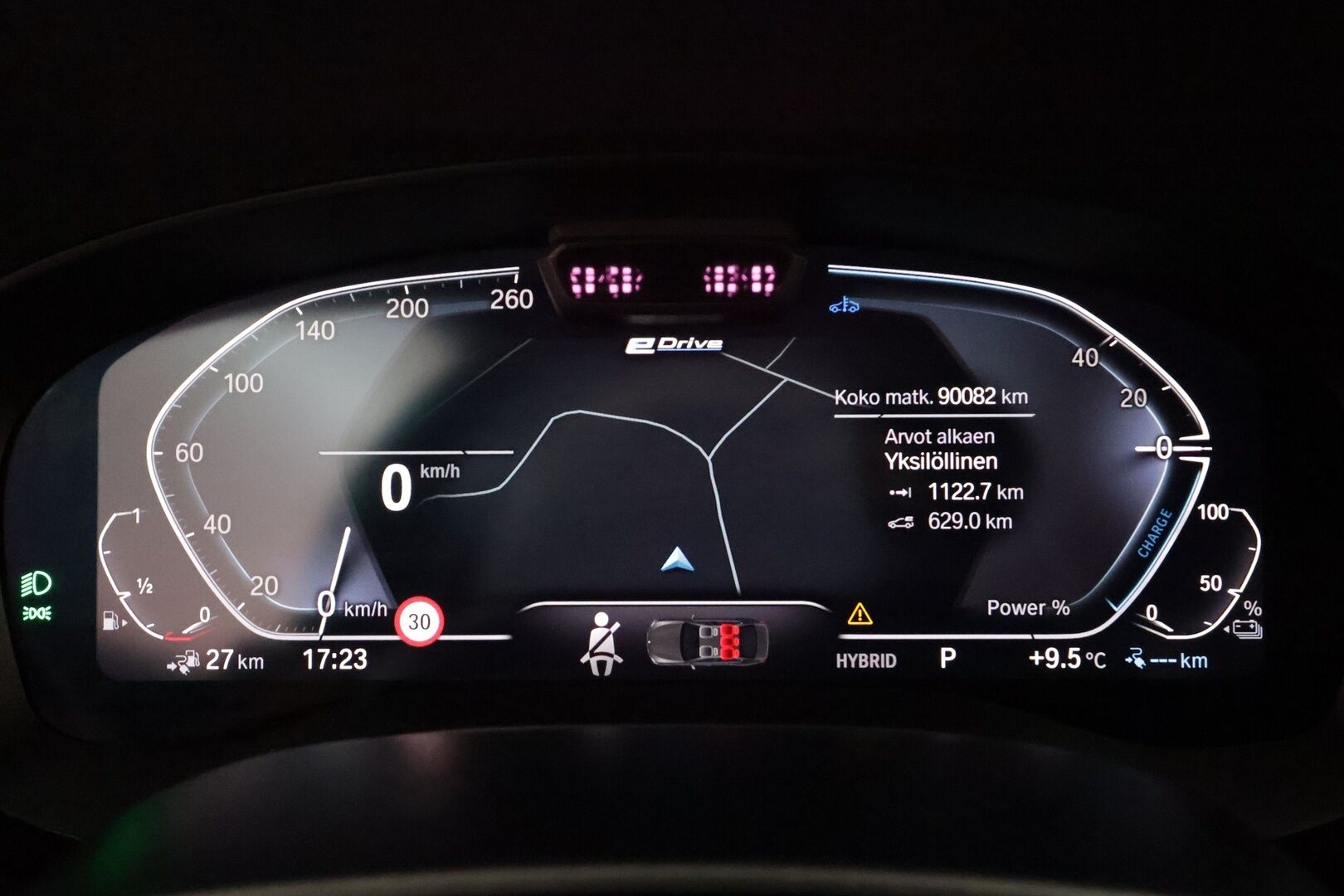 BMW 530 2022 G31 Touring A Charged Edition M Sport * H&K / ACC / LED / 360° / Sportpenkki Muistilla / Koukku / Navi / Keyless * - 2x Latauskaapelit / Kahdet renkaat / Merkkihuollettu - HULLU BLACKWEEK KORKOTARJOUS 2,49%