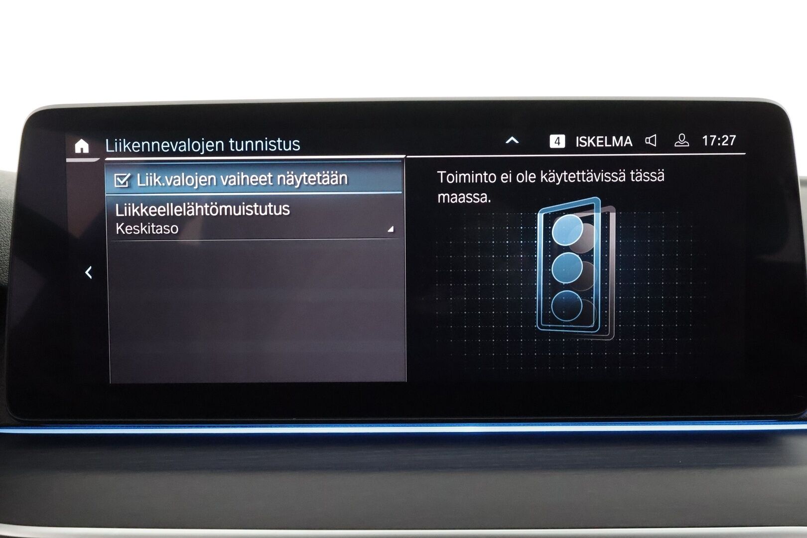 BMW 530 2022 G31 Touring A Charged Edition M Sport * H&K / ACC / LED / 360° / Sportpenkki Muistilla / Koukku / Navi / Keyless * - 2x Latauskaapelit / Kahdet renkaat / Merkkihuollettu - HULLU BLACKWEEK KORKOTARJOUS 2,49%