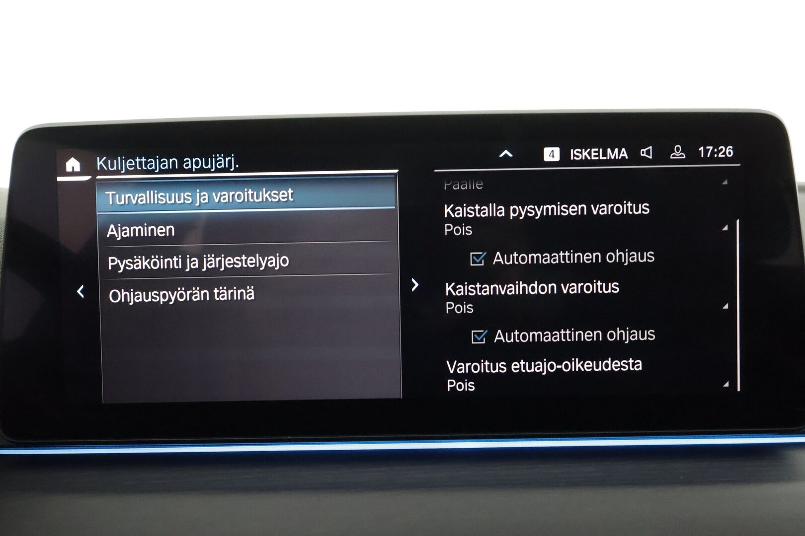 BMW 530 2022 G31 Touring A Charged Edition M Sport * H&K / ACC / LED / 360° / Sportpenkki Muistilla / Koukku / Navi / Keyless * - 2x Latauskaapelit / Kahdet renkaat / Merkkihuollettu - HULLU BLACKWEEK KORKOTARJOUS 2,49%