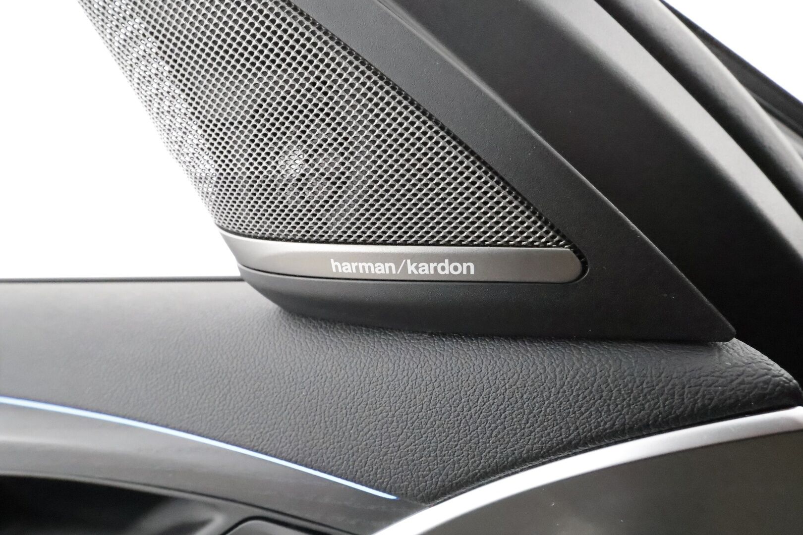 BMW 530 2022 G31 Touring A Charged Edition M Sport * H&K / ACC / LED / 360° / Sportpenkki Muistilla / Koukku / Navi / Keyless * - 2x Latauskaapelit / Kahdet renkaat / Merkkihuollettu - HULLU BLACKWEEK KORKOTARJOUS 2,49%