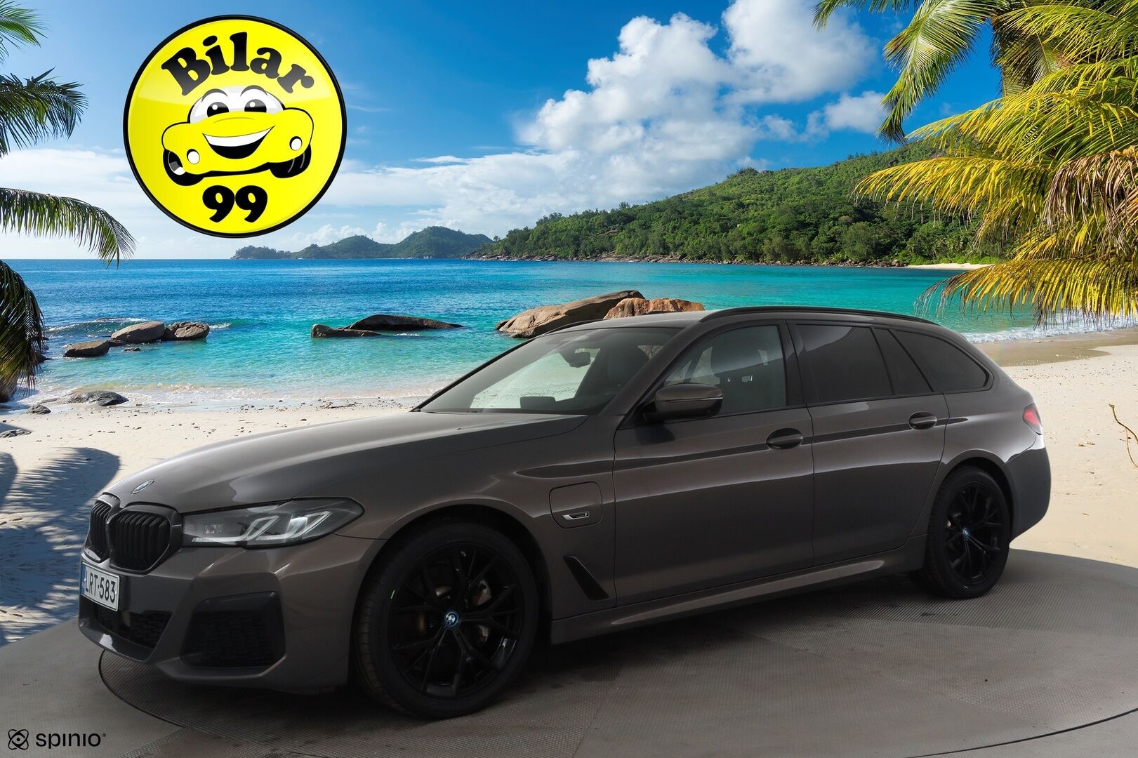 BMW 530 2022 G31 Touring A Charged Edition M Sport * H&K / ACC / LED / 360° / Sportpenkki Muistilla / Koukku / Navi / Keyless * - 2x Latauskaapelit / Kahdet renkaat / Merkkihuollettu - HULLU BLACKWEEK KORKOTARJOUS 2,49%