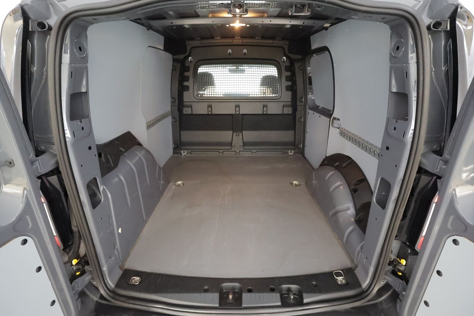 Volkswagen Caddy 2023 Cargo 2,0 TDI * 1.Om Suomi-auto / Vakkari / Webasto / ALV / 2x Renkaat / LED-Lisä * - Merkkihuollettu