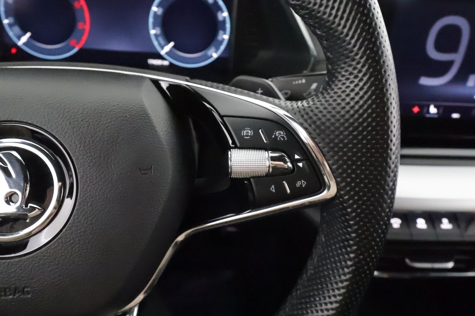 Skoda Octavia 2023 2.0 TDI 150 4x4 Style Nordic Edition DSG * ACC / Webasto / Matrix-LED / P.Kamera / Apple&Android * - 1.Om suomi-auto / Kahdet Renkaat / Kaistavahti / Keyless Go / Lämmitettävä ratti 