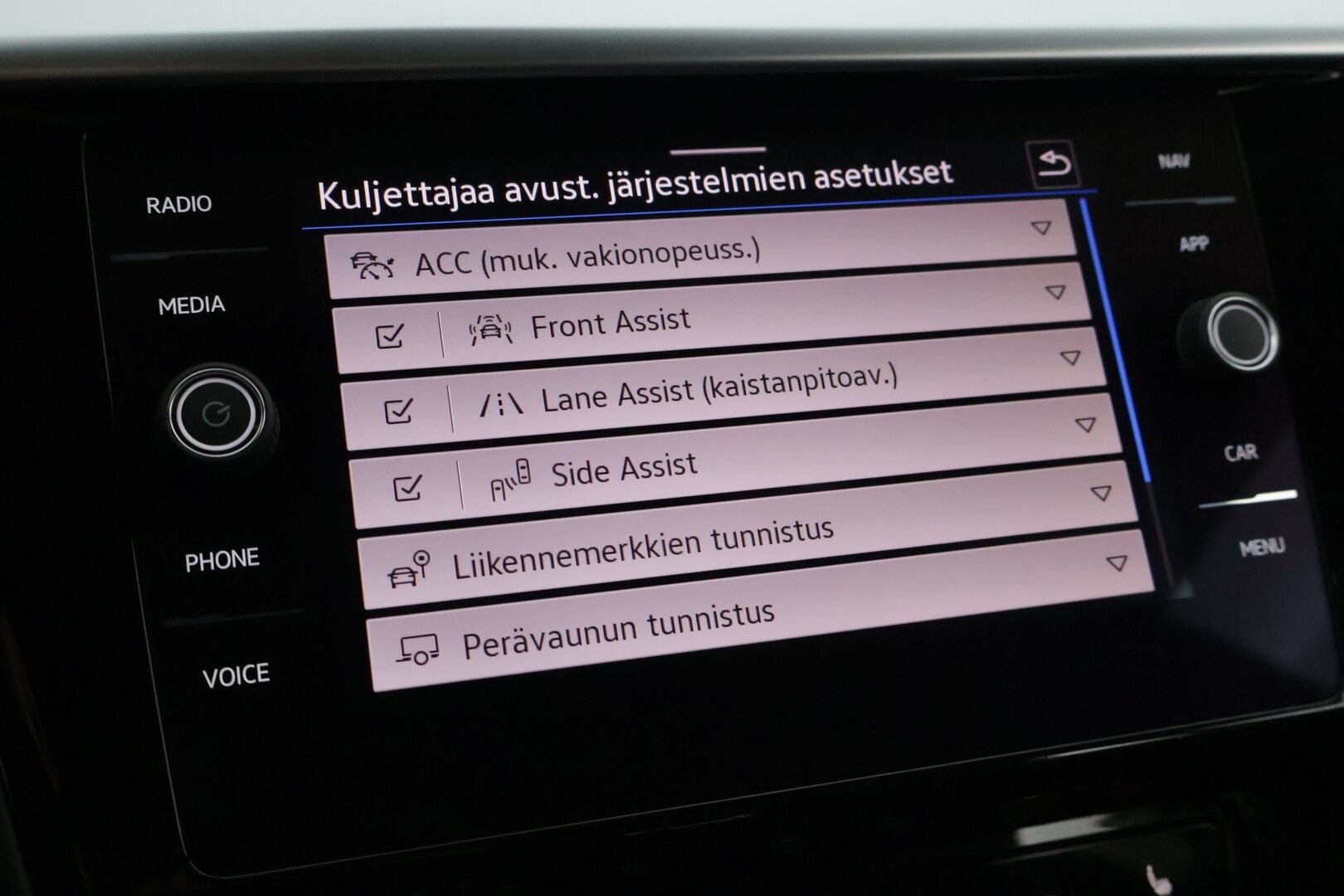 Volkswagen Arteon 2021 Shooting Brake R-Line eHybrid 160 kW DSG-automaatti *ACC / webasto / Peruutuskamera / Vetokoukku / Puolinahka sisusta* - *Seuraava huolto vasta 6/26 / 2x renkaat & vanteet 19" / Navigointi / Sähkötoiminen takaluukku / Ohjauspyörän lämmitys*