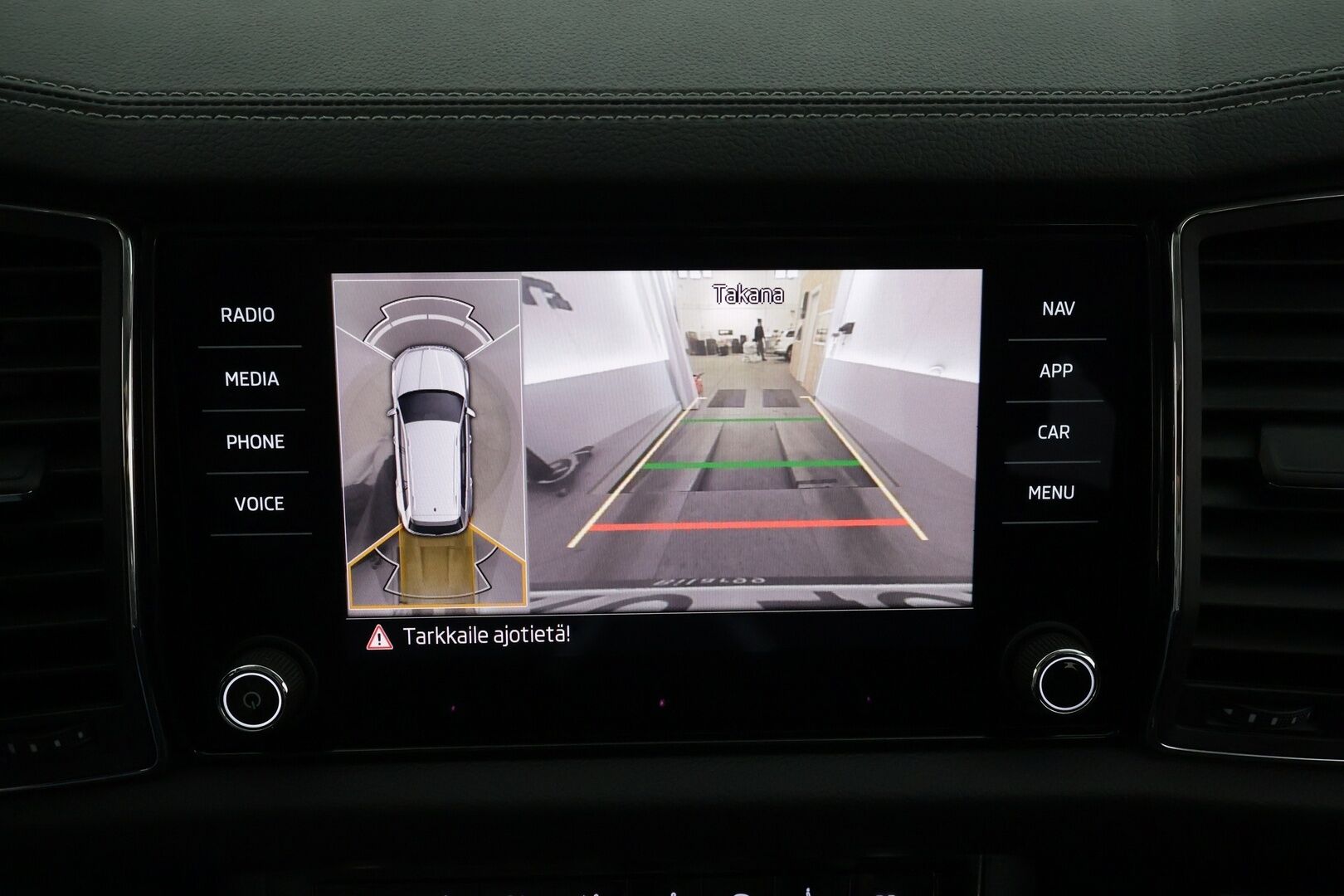 Skoda Kodiaq 2023 1.5 TSI ACT Style DSG * ACC / Webasto / Koukku / 360-Kamera / LED / Muistipenkit / Apple&Android * - 1.Om suomi auto / Kahdet renkaat