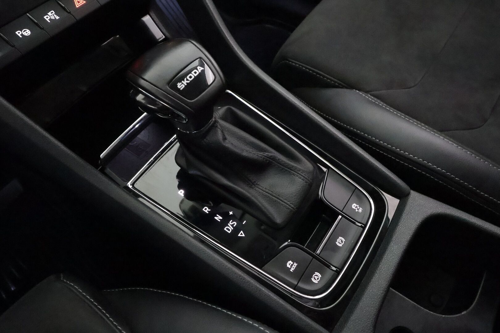 Skoda Kodiaq 2023 1.5 TSI ACT Style DSG * ACC / Webasto / Koukku / 360-Kamera / LED / Muistipenkit / Apple&Android * - 1.Om suomi auto / Kahdet renkaat