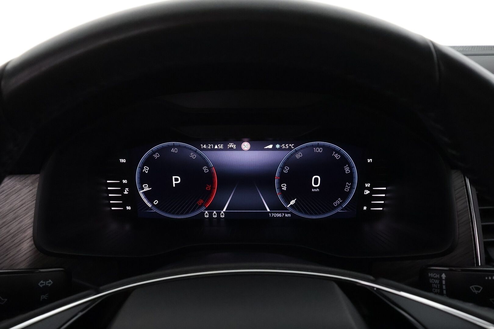 Skoda Kodiaq 2023 1.5 TSI ACT Style DSG * ACC / Webasto / Koukku / 360-Kamera / LED / Muistipenkit / Apple&Android * - 1.Om suomi auto / Kahdet renkaat