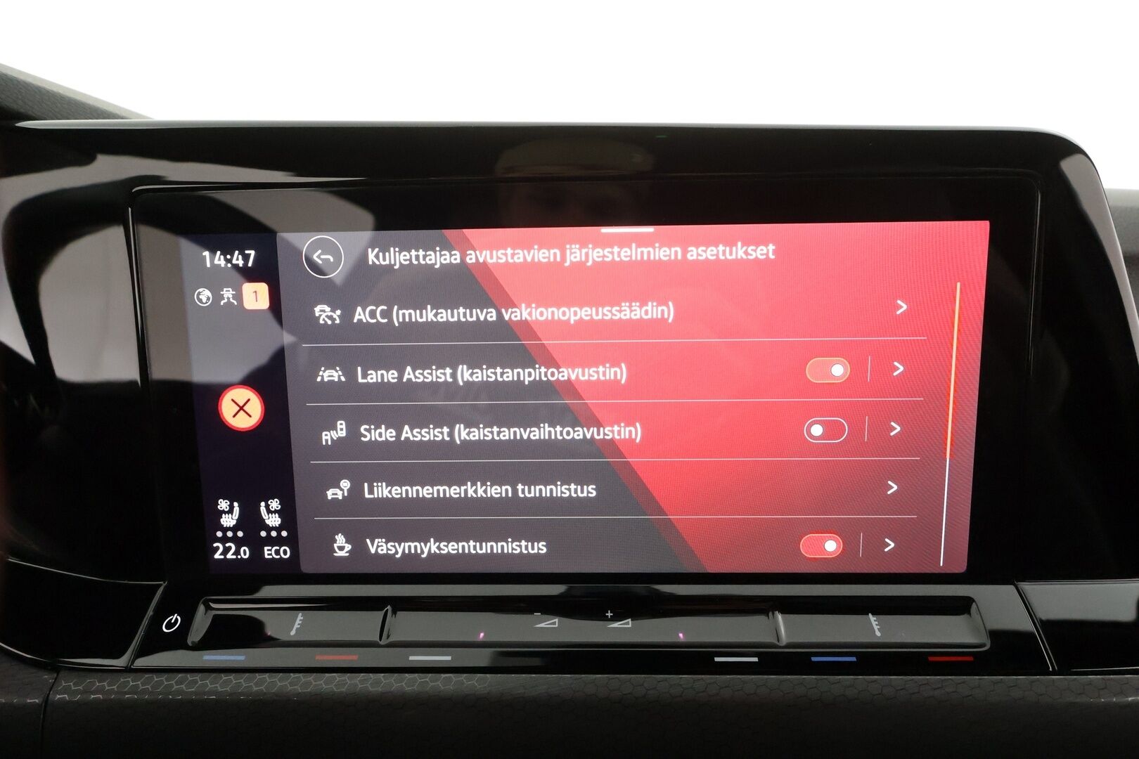 Volkswagen Golf 2023 GTE 180 kW (PHEV) DSG * Webasto / ACC / Matrix-LED / Ilmastoitu Sportpenkki Muistilla / P.kamera / Navi / Kaistavahti * - 1-om suomi-auto / Akku kuntotarkastettu! / 2x Latauskaapelit / Kahdet renkaat