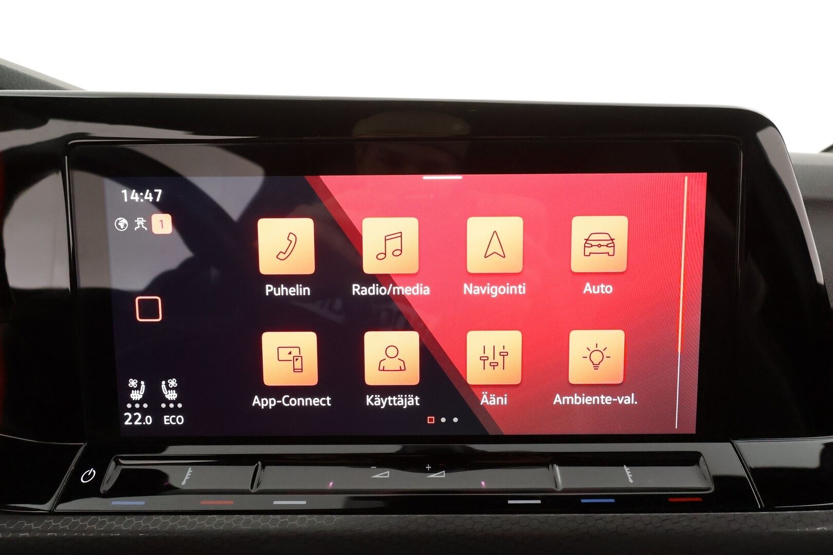 Volkswagen Golf 2023 GTE 180 kW (PHEV) DSG * Webasto / ACC / Matrix-LED / Ilmastoitu Sportpenkki Muistilla / P.kamera / Navi / Kaistavahti * - 1-om suomi-auto / Akku kuntotarkastettu! / 2x Latauskaapelit / Kahdet renkaat