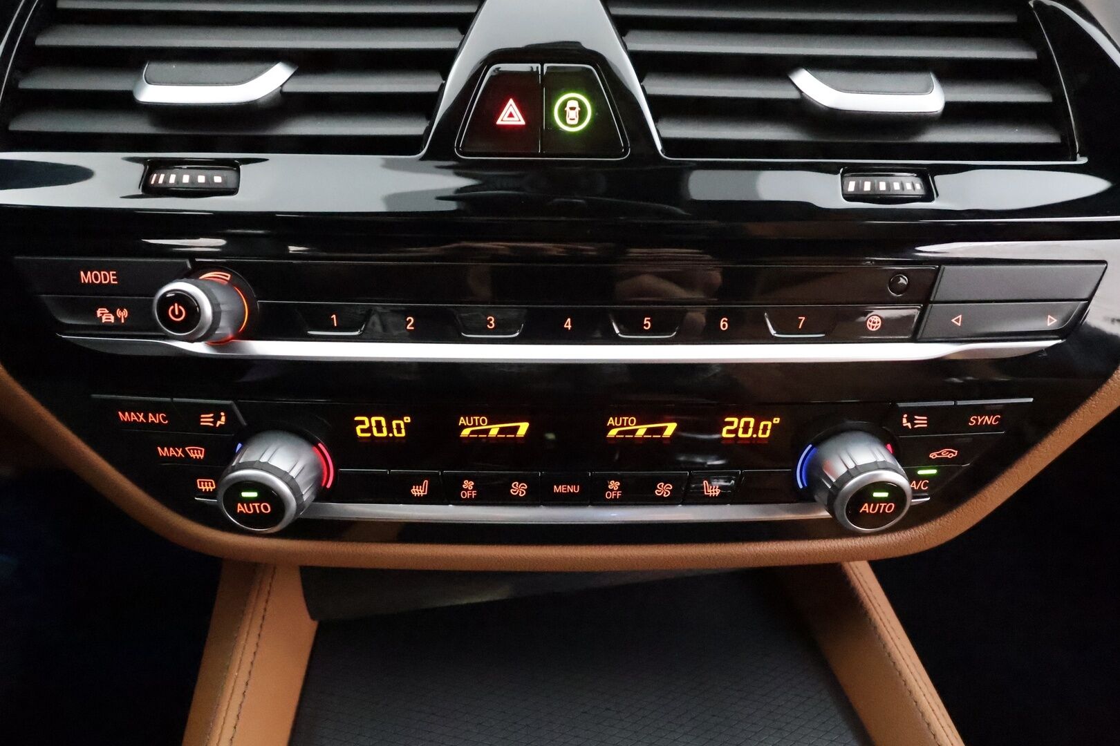 BMW 530 2023 G31 Touring 530e xDrive A Charged Edition M Sport * ACC / Harman&Kardon / koukku / Comfort Access / LED / Navi * - 1.Om Suomi-auto / Kahdet renkaat