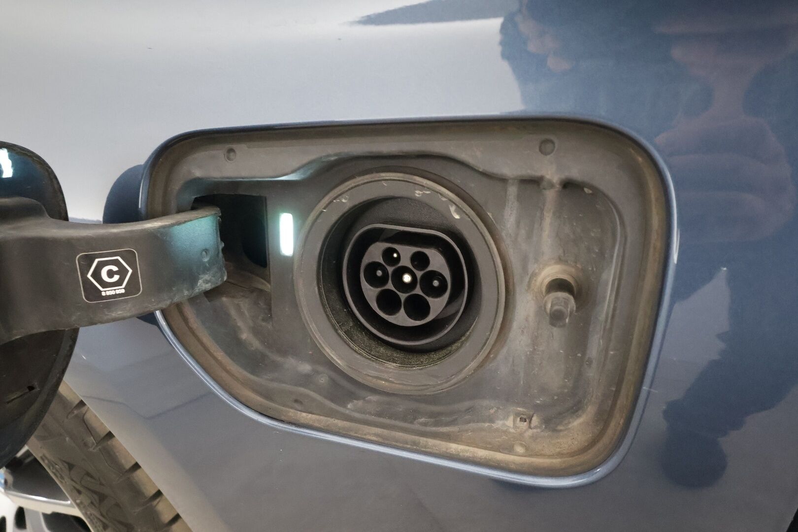 BMW 530 2023 G31 Touring 530e xDrive A Charged Edition M Sport * ACC / Harman&Kardon / koukku / Comfort Access / LED / Navi * - 1.Om Suomi-auto / Kahdet renkaat