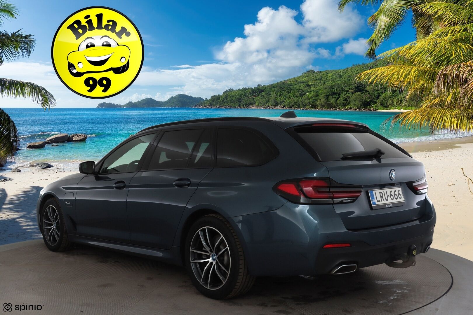 BMW 530 2023 G31 Touring 530e xDrive A Charged Edition M Sport * ACC / Harman&Kardon / koukku / Comfort Access / LED / Navi * - 1.Om Suomi-auto / Kahdet renkaat