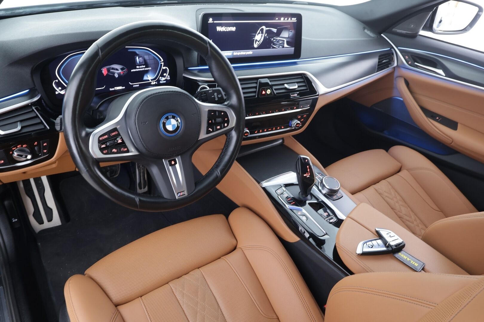 BMW 530 2023 G31 Touring 530e xDrive A Charged Edition M Sport * ACC / Harman&Kardon / koukku / Comfort Access / LED / Navi * - 1.Om Suomi-auto / Kahdet renkaat