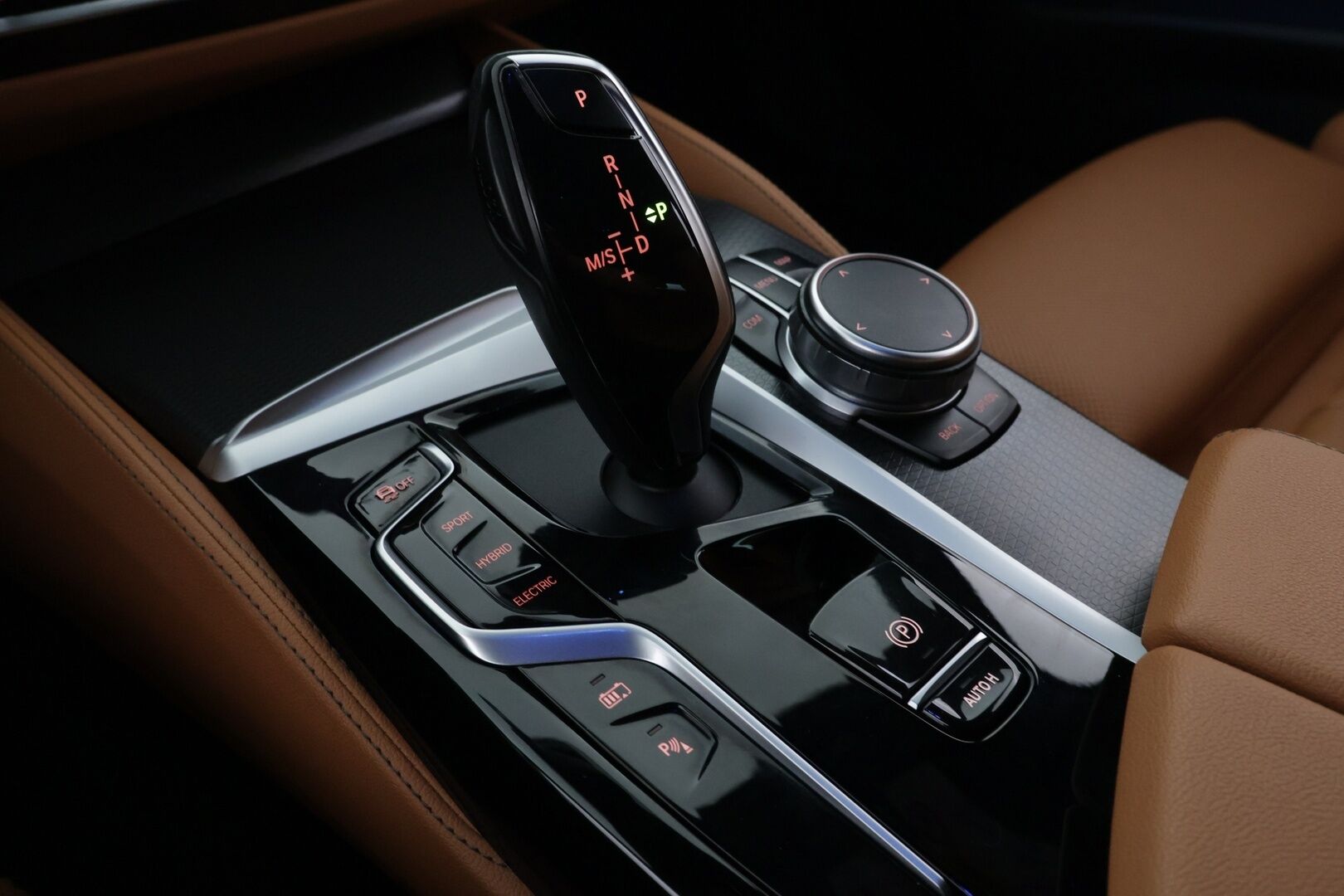 BMW 530 2023 G31 Touring 530e xDrive A Charged Edition M Sport - | ACC | Harman&Kardon | Konjakkinahat | Koukku | Comfort Access | LED | Navi |