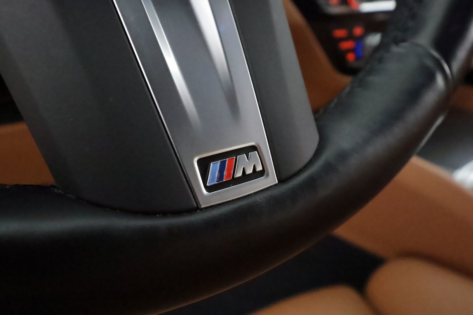 BMW 530 2023 G31 Touring 530e xDrive A Charged Edition M Sport * ACC / Harman&Kardon / koukku / Comfort Access / LED / Navi * - 1.Om Suomi-auto / Kahdet renkaat