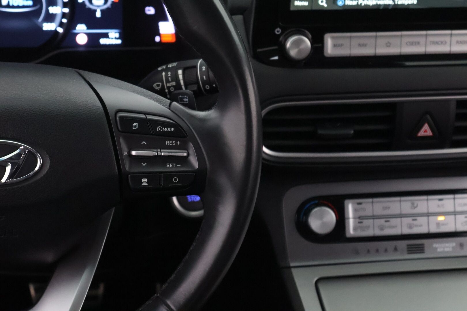 HYUNDAI KONA 2020 Electric 64 kWh 204 hv Style - Lämpöpumppu / Adapt.Vakkari / HUD / Krell Premum Audio / Peruutuskamera / Adapt.LED / Apple&Android / 2x Renkaat alkuperäisvantein!