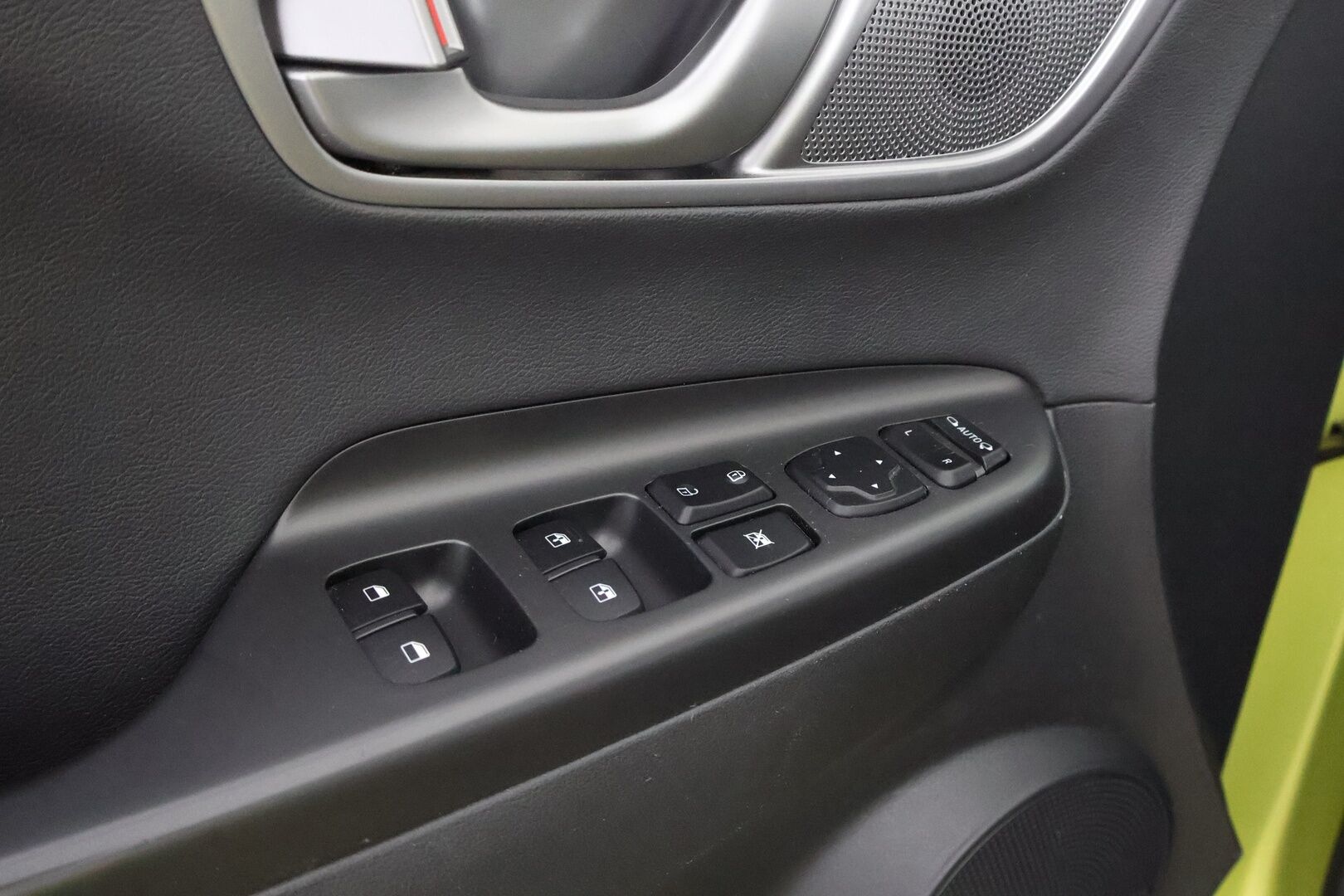 HYUNDAI KONA 2020 Electric 64 kWh 204 hv Style - Lämpöpumppu / Adapt.Vakkari / HUD / Krell Premum Audio / Peruutuskamera / Adapt.LED / Apple&Android / 2x Renkaat alkuperäisvantein!