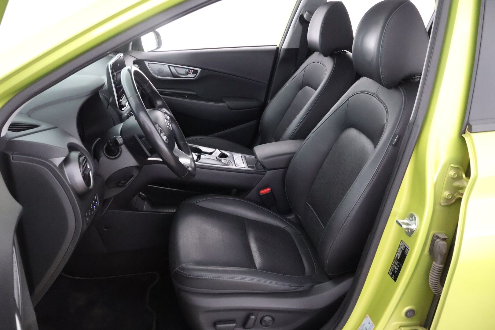 HYUNDAI KONA 2020 Electric 64 kWh 204 hv Style - Lämpöpumppu / Adapt.Vakkari / HUD / Krell Premum Audio / Peruutuskamera / Adapt.LED / Apple&Android / 2x Renkaat alkuperäisvantein!