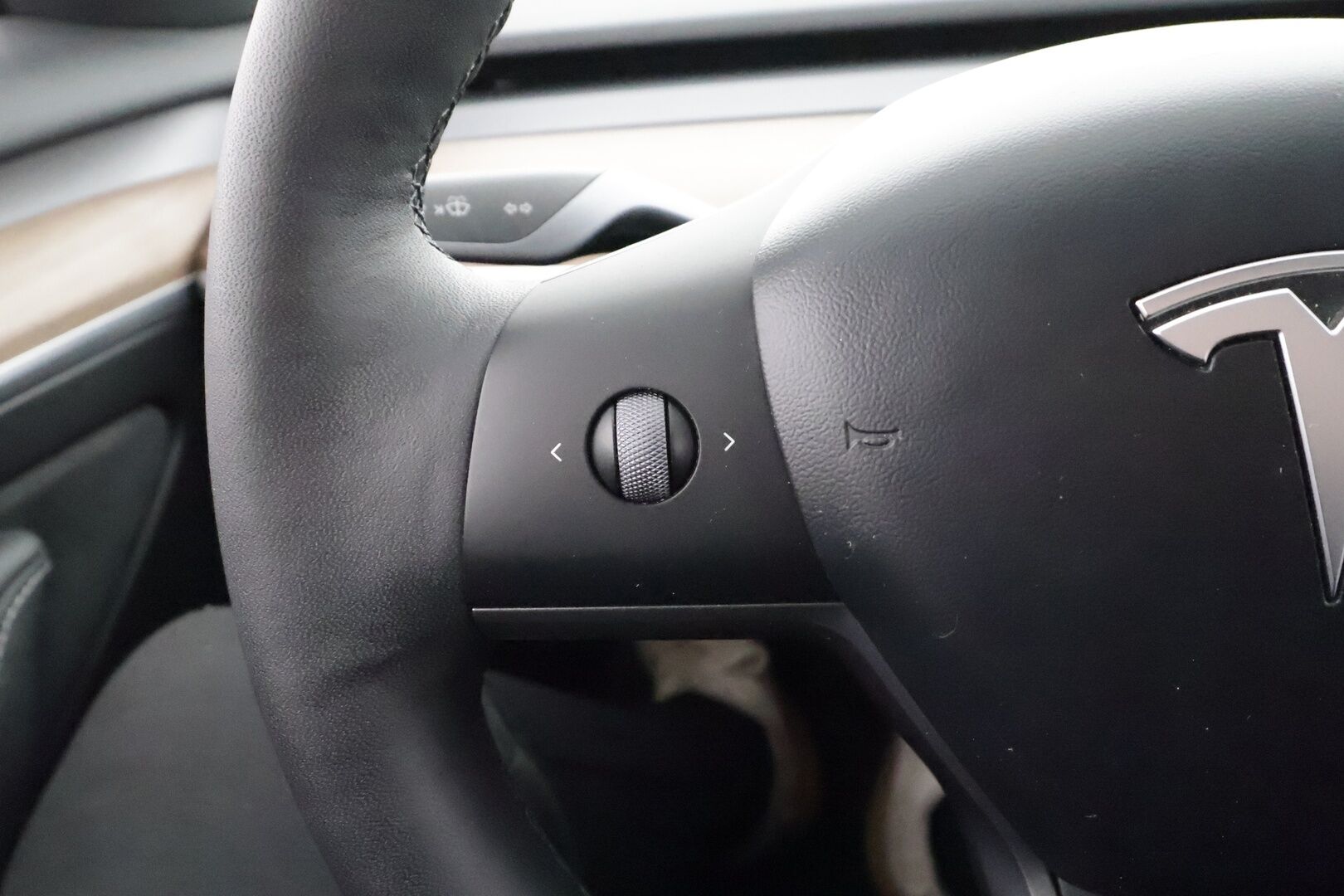 Tesla Model 3 2021 Standard Range Plus * Lasikatto / P.kamera / Matrix LED / ILP / Nahat / Navi / Keyless / Sähköluukku * - Akku kuntotarkastettu SoH 93,9% 