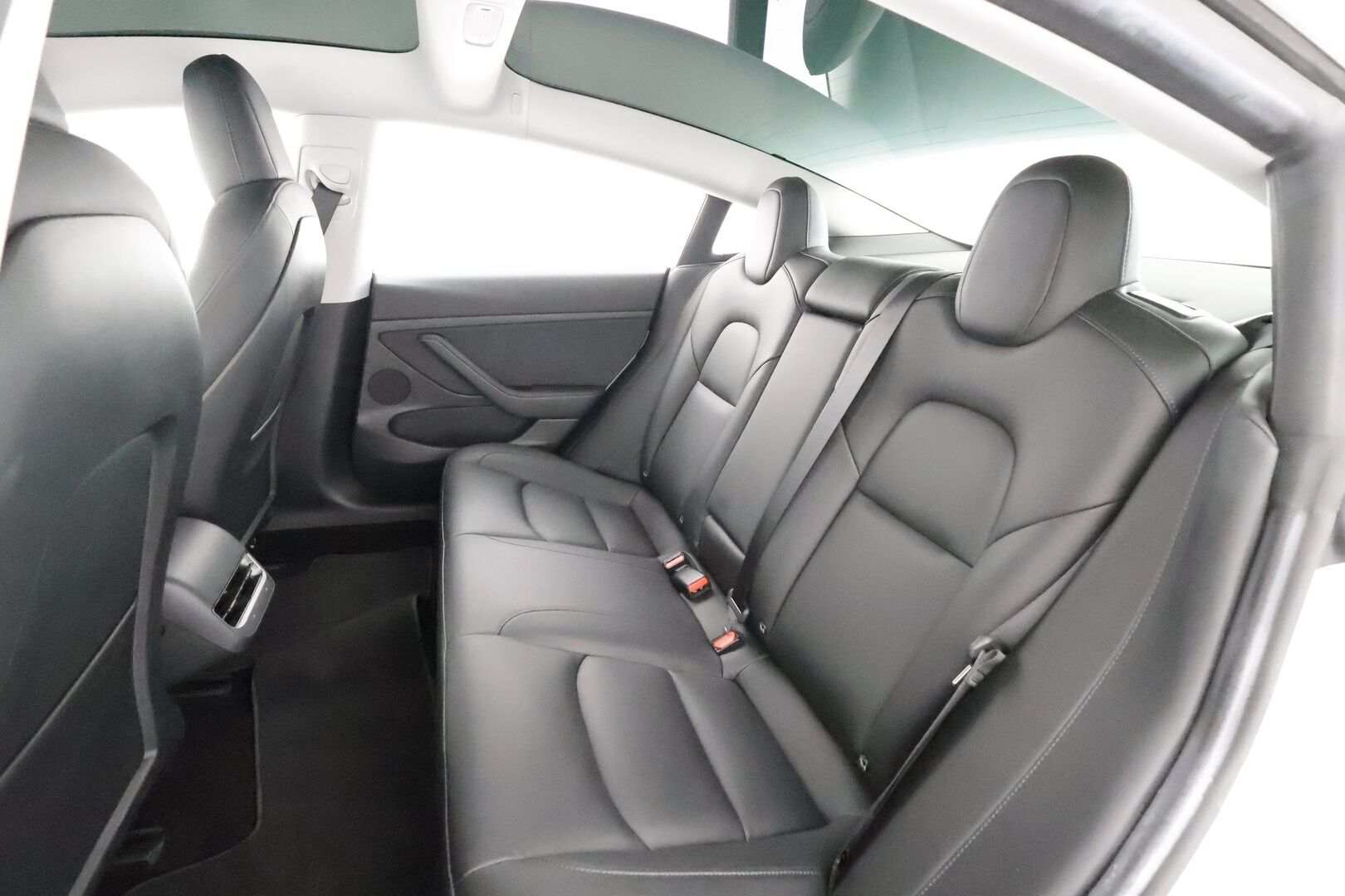 Tesla Model 3 2021 Standard Range Plus * Lasikatto / P.kamera / Matrix LED / ILP / Nahat / Navi / Keyless / Sähköluukku * - Akku kuntotarkastettu SoH 93,9% 