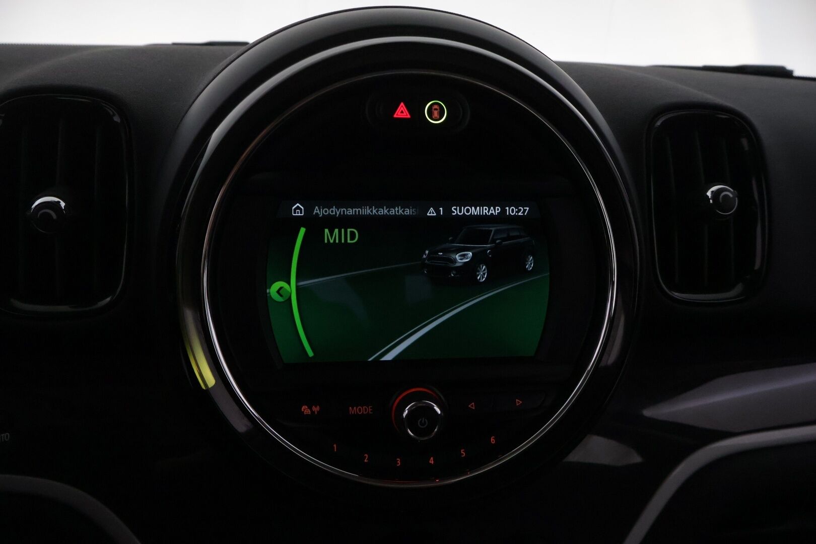 Mini Countryman 2018 Cooper SE ALL4 Essential - ACC | Lohkolämmitin | Sähk. takaluukku | Navi | 2x latauskaapelit | 2x renkaat & aluvanteet