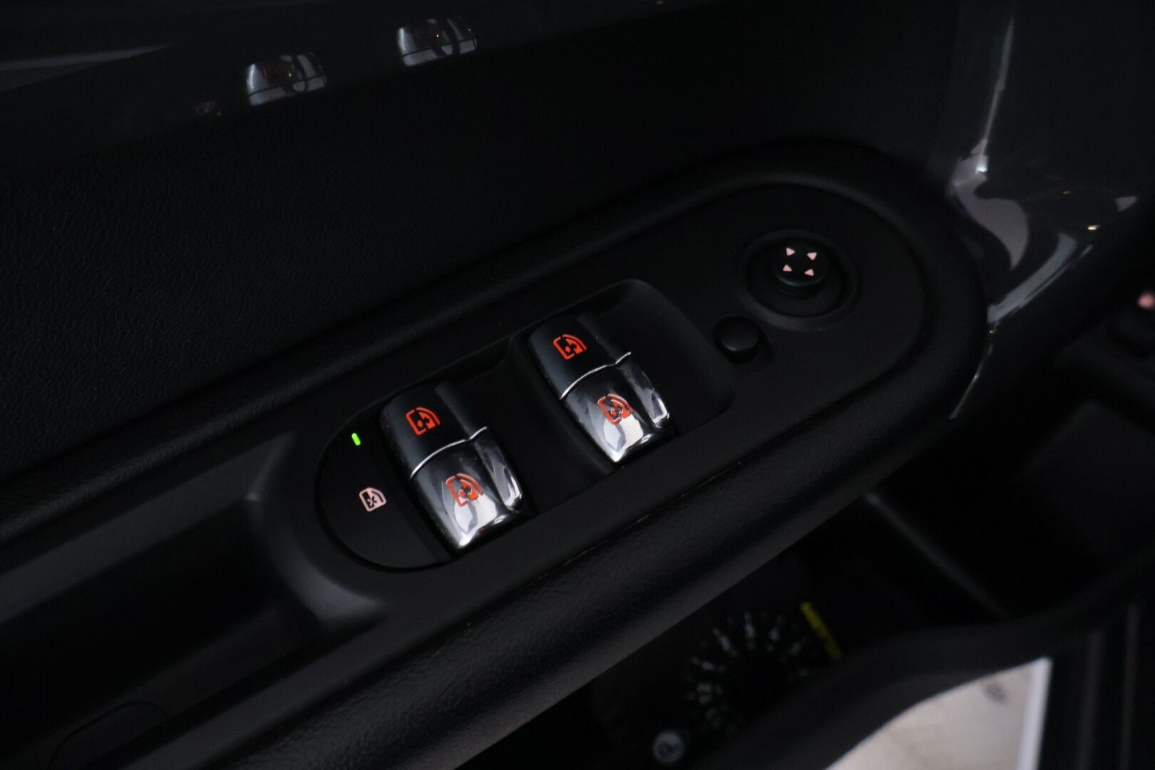 Mini Countryman 2018 Cooper SE ALL4 Essential - ACC | Lohkolämmitin | Sähk. takaluukku | Navi | 2x latauskaapelit | 2x renkaat & aluvanteet