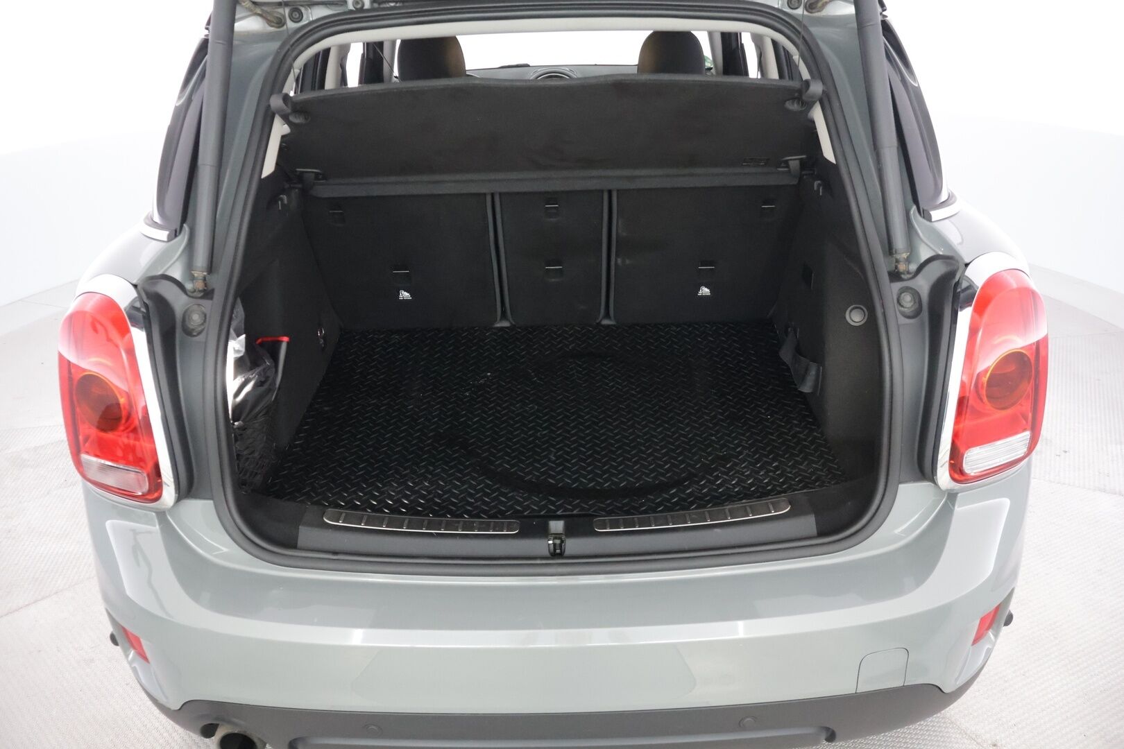 Mini Countryman 2018 Cooper SE ALL4 Essential - ACC | Lohkolämmitin | Sähk. takaluukku | Navi | 2x latauskaapelit | 2x renkaat & aluvanteet