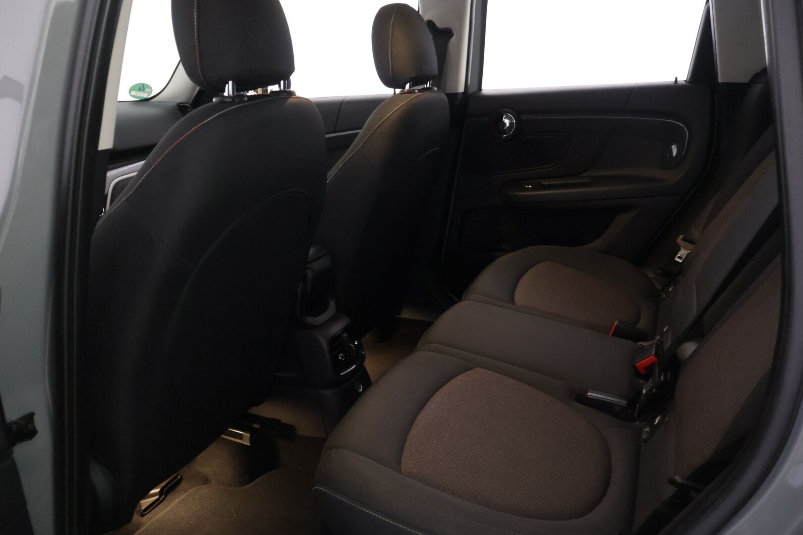 Mini Countryman 2018 Cooper SE ALL4 Essential - ACC | Lohkolämmitin | Sähk. takaluukku | Navi | 2x latauskaapelit | 2x renkaat & aluvanteet