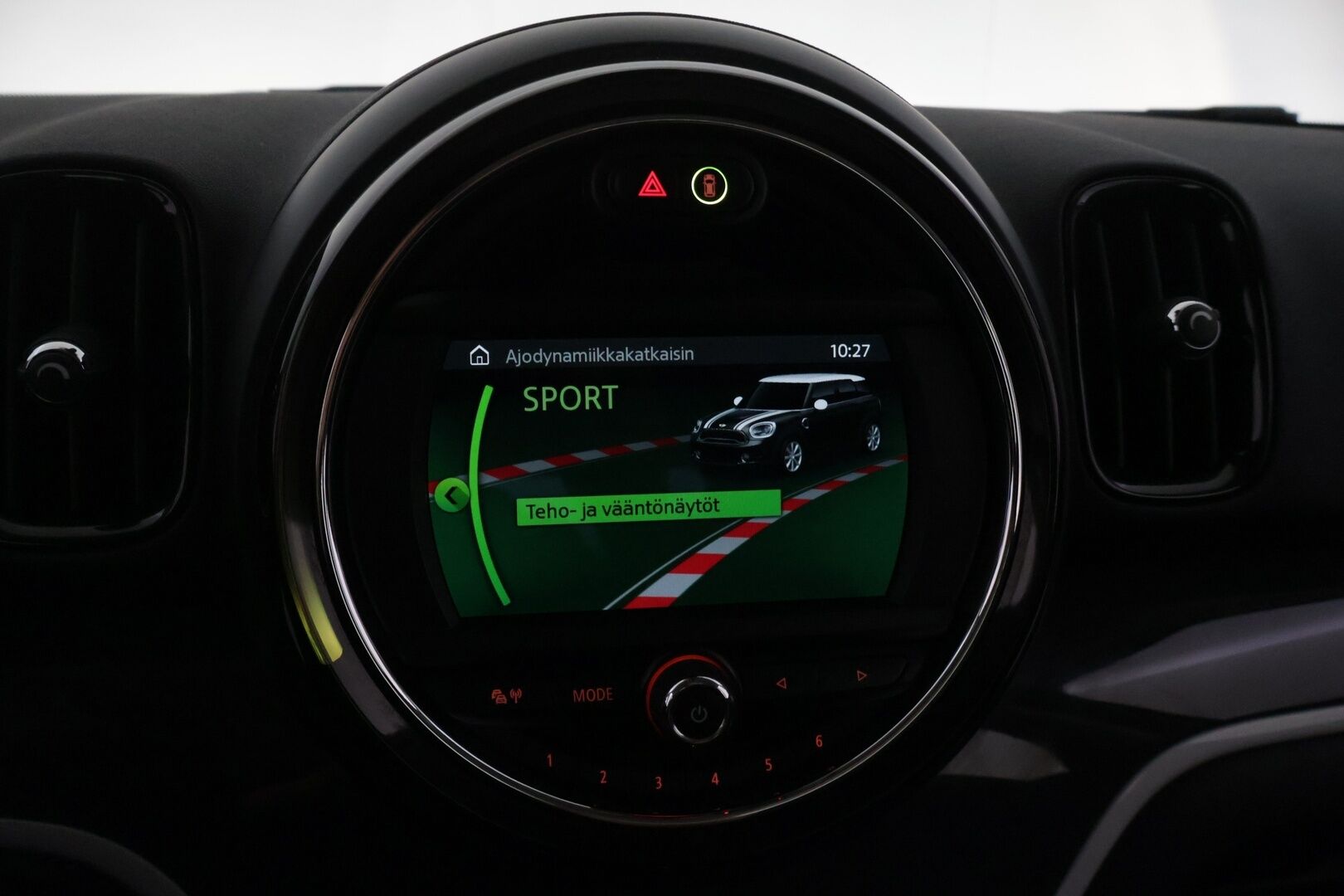Mini Countryman 2018 Cooper SE ALL4 Essential - ACC | Lohkolämmitin | Sähk. takaluukku | Navi | 2x latauskaapelit | 2x renkaat & aluvanteet