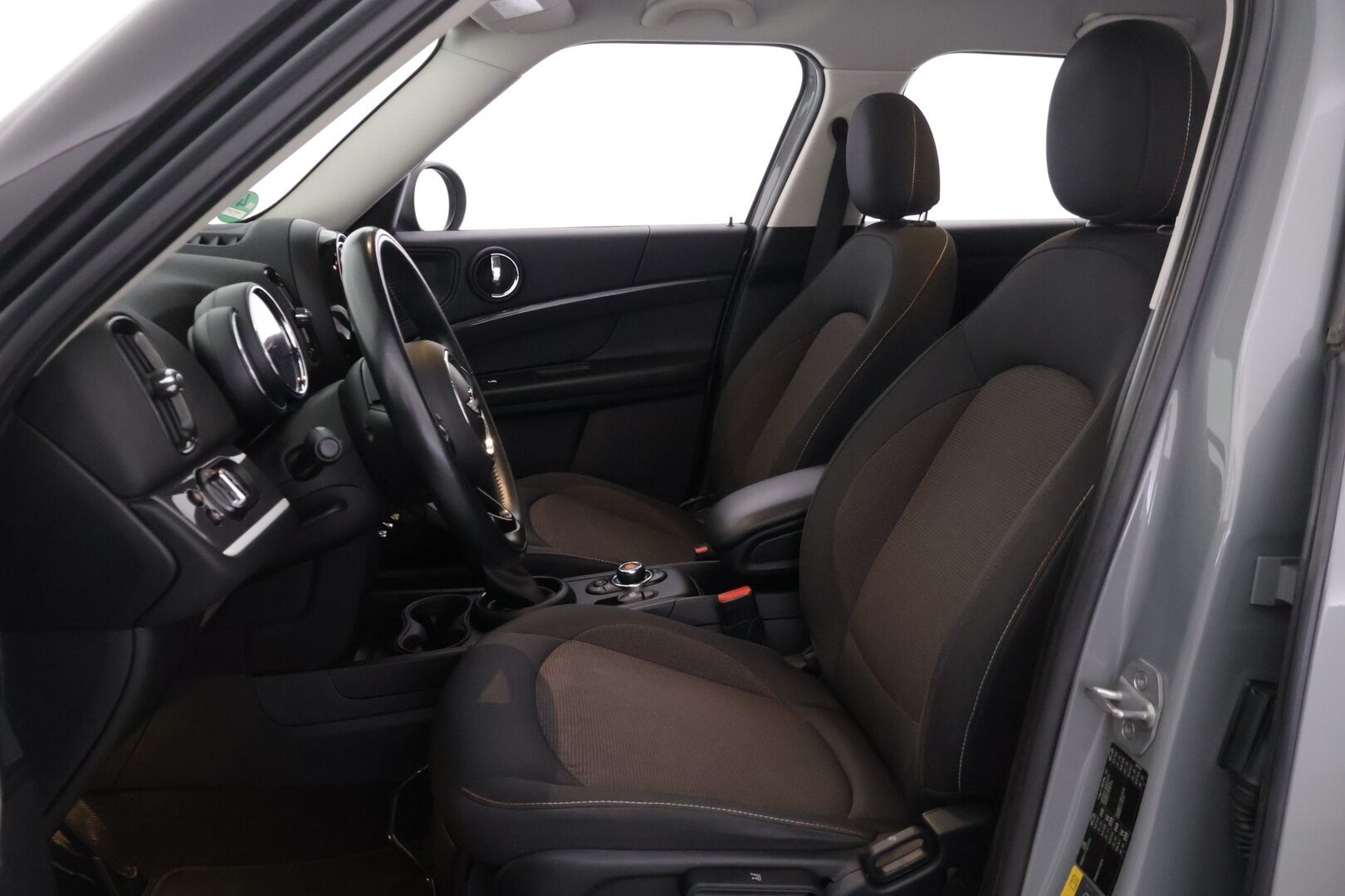 Mini Countryman 2018 Cooper SE ALL4 Essential - ACC | Lohkolämmitin | Sähk. takaluukku | Navi | 2x latauskaapelit | 2x renkaat & aluvanteet