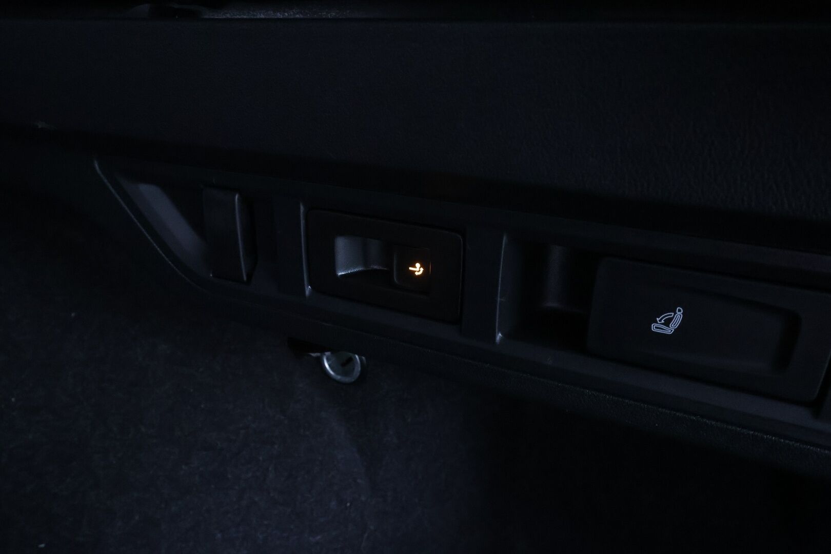 Skoda Octavia 2023 Combi 2.0 TDI 150 4x4 Scout DSG * Koukku / Webasto / ACC / Matrix LED / P.kamera / Apple&Android * - 1-om. Suomi-auto 