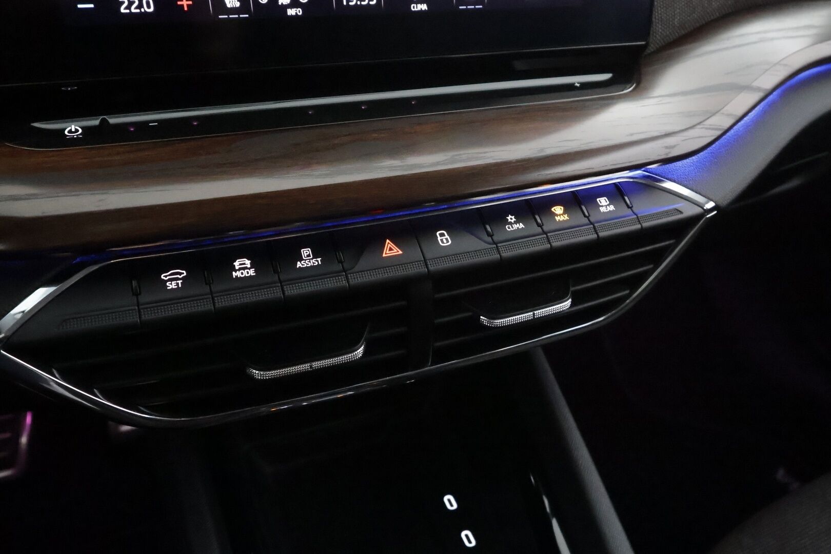 Skoda Octavia 2023 Combi 2.0 TDI 150 4x4 Scout DSG * Koukku / Webasto / ACC / Matrix LED / P.kamera / Apple&Android * - 1-om. Suomi-auto - HULLUT AVAJAISHULINAT KORKOTARJOUS 3,29 %