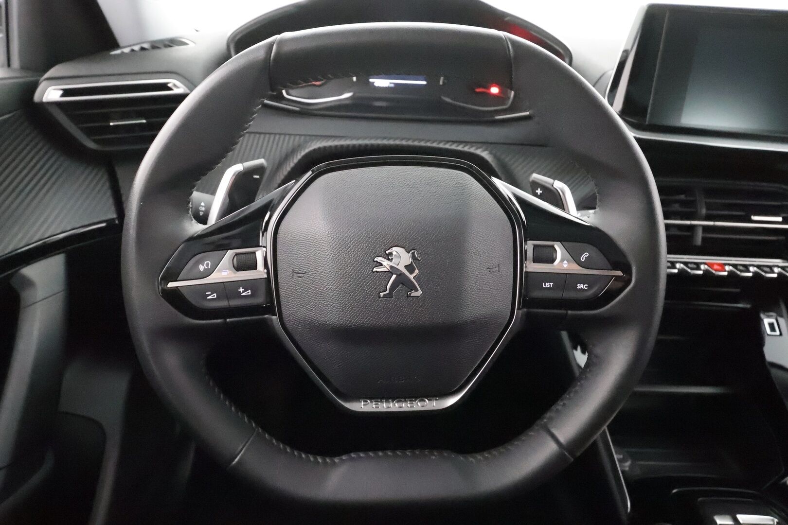 Peugeot 2008 2022 Active Pack PureTech 130 EAT8-automaatti * LED / P.tutka / Kaistavahti / Vakkari / Apple&Android * - Kahdet renkaat aluvanteilla / Suomi-auto 