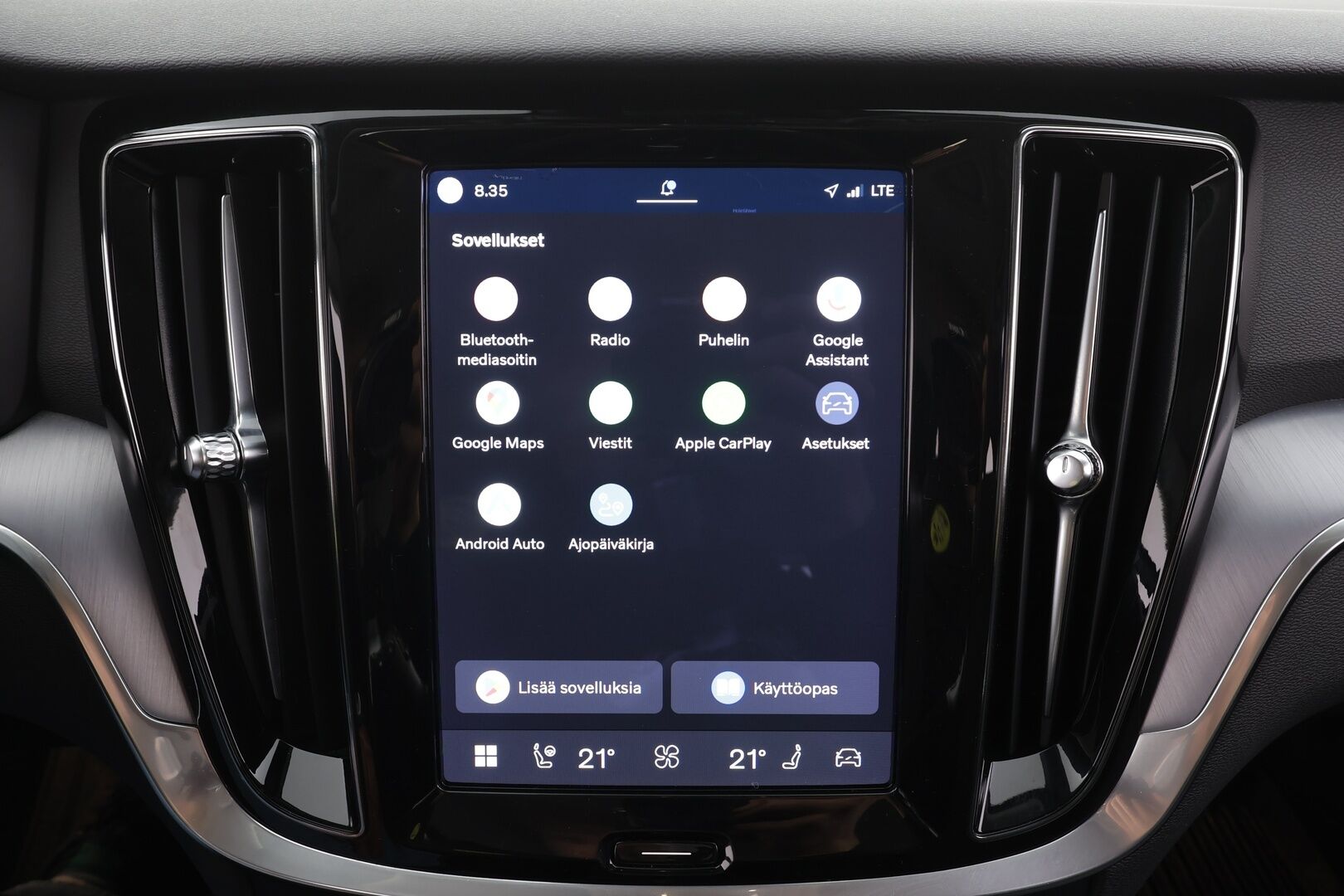 Volvo V60 2023 B3 MHEV Business Core DCT aut - ACC | VOC | Navi | Suomi-auto / Kahdet Renkaat / Merkkihuollettu