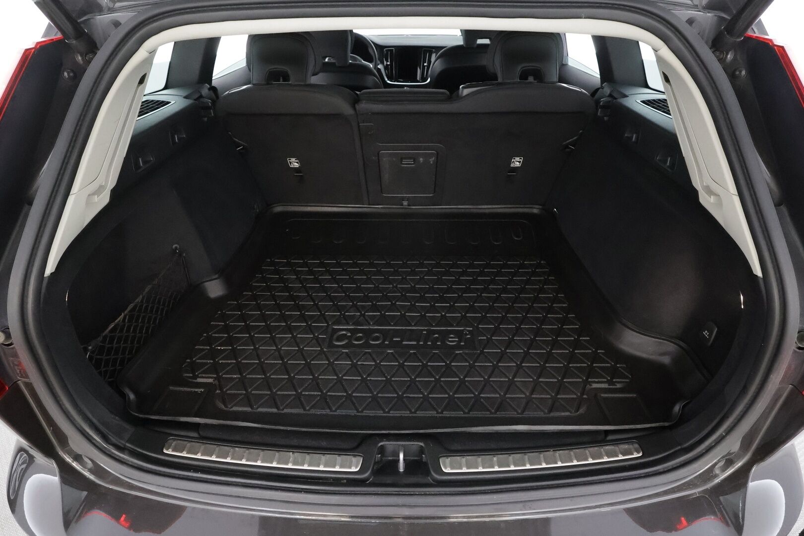 Volvo V60 2023 B3 MHEV Business Core DCT aut - ACC | VOC | Navi | Suomi-auto / Kahdet Renkaat / Merkkihuollettu