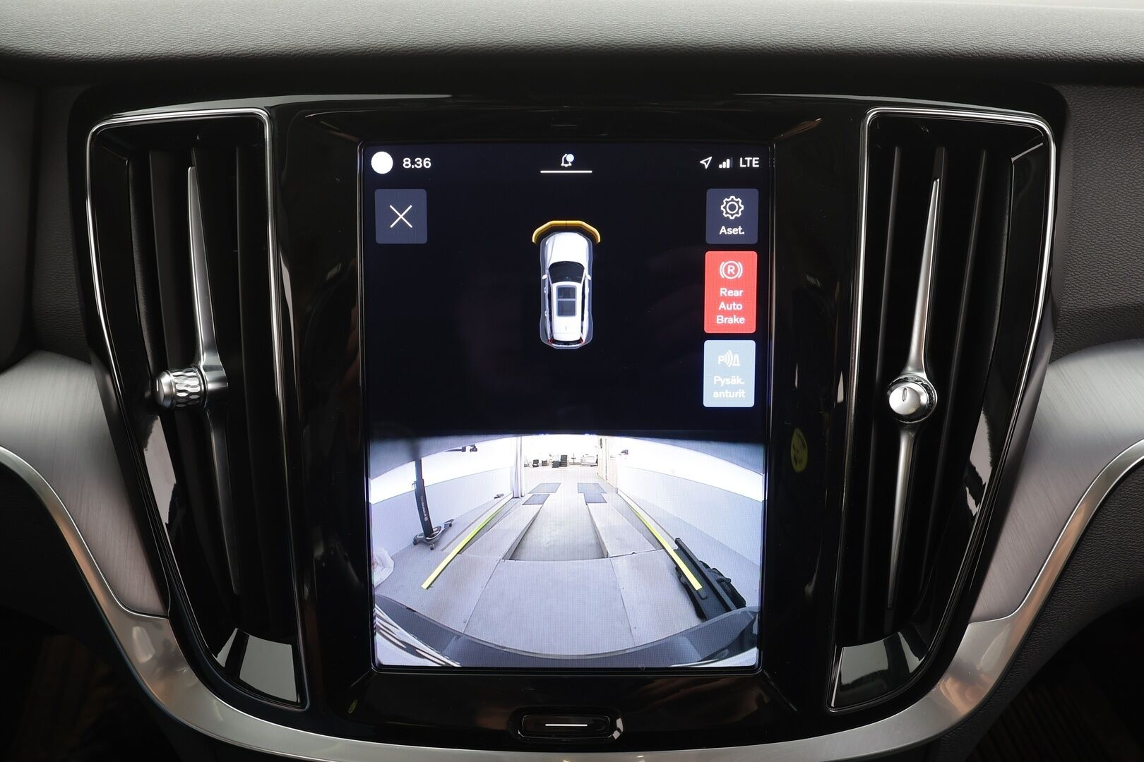 Volvo V60 2023 B3 MHEV Business Core DCT aut - ACC | VOC | Navi | Suomi-auto / Kahdet Renkaat / Merkkihuollettu