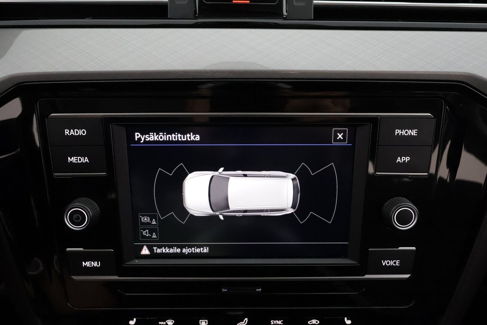 Volkswagen Passat 2023 Variant Comfort Business 1,5 TSI EVO 110 kW DSG - Webasto | ACC | LED | P.tutkat | Kaistavahti | 1-om Suomi-auto | Kahdet renkaat aluvanteilla