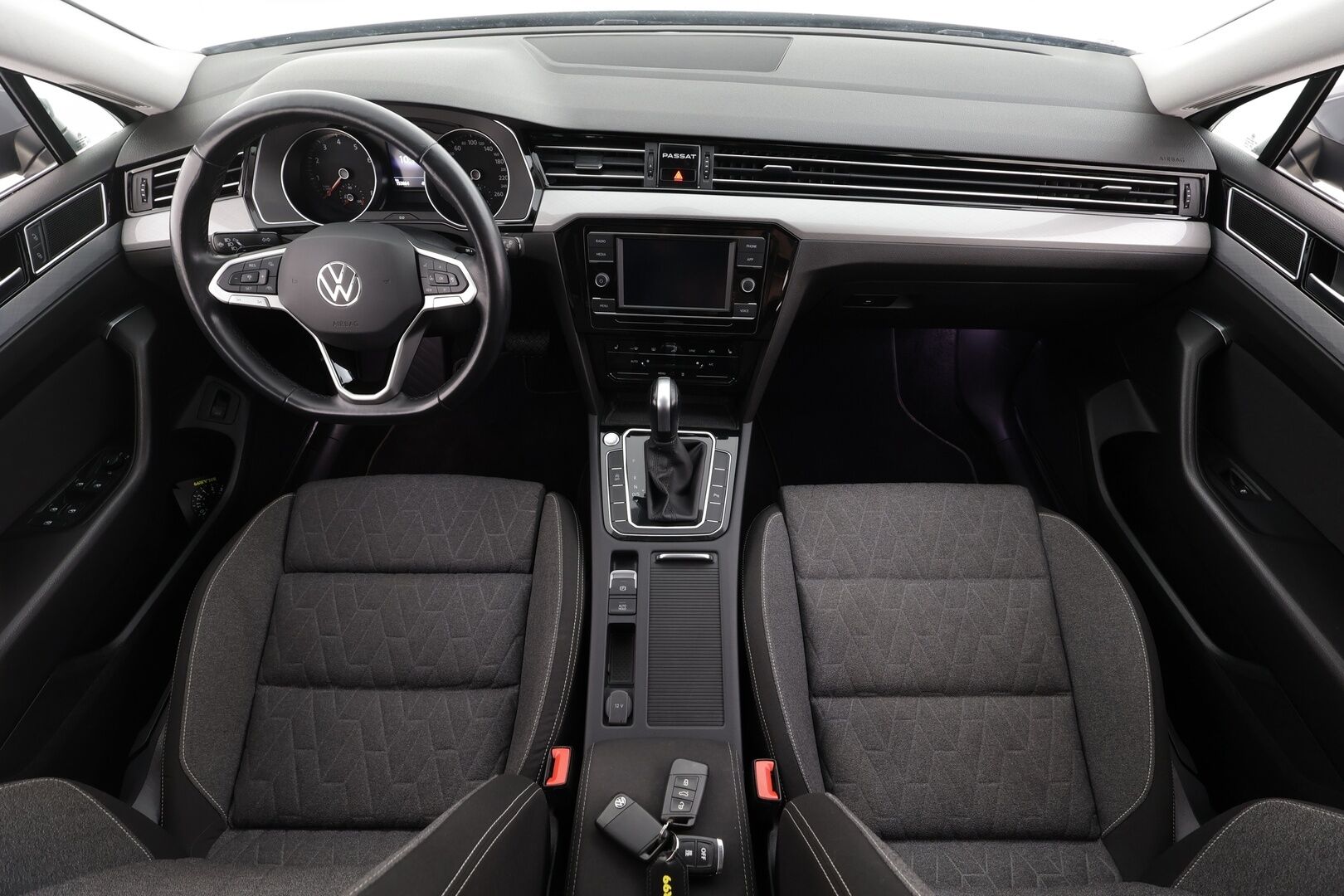 Volkswagen Passat 2023 Variant Comfort Business 1,5 TSI EVO 110 kW DSG * Webasto / ACC / LED / P.tutkat / Kaistavahti * - 1-om Suomi-auto / Kahdet renkaat aluvanteilla